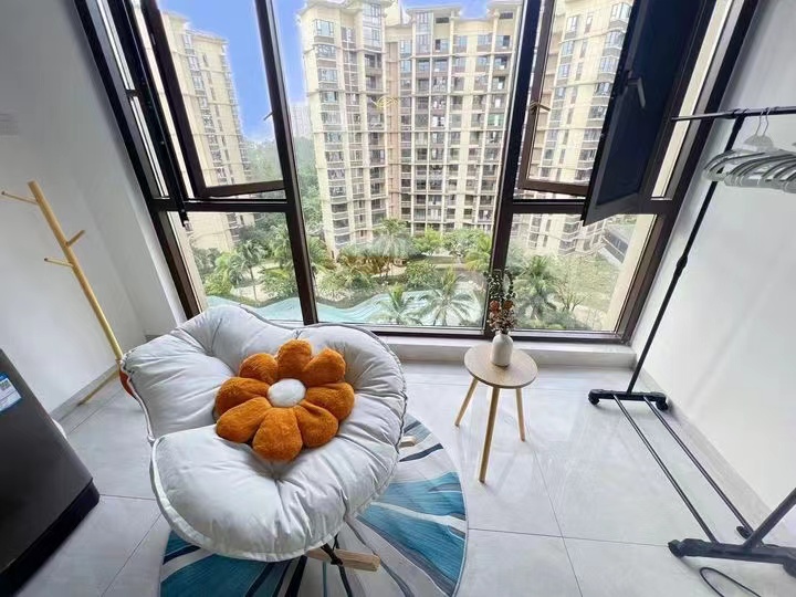 世茂璀璨时代  2室2厅1卫    1800.0元/月室内图