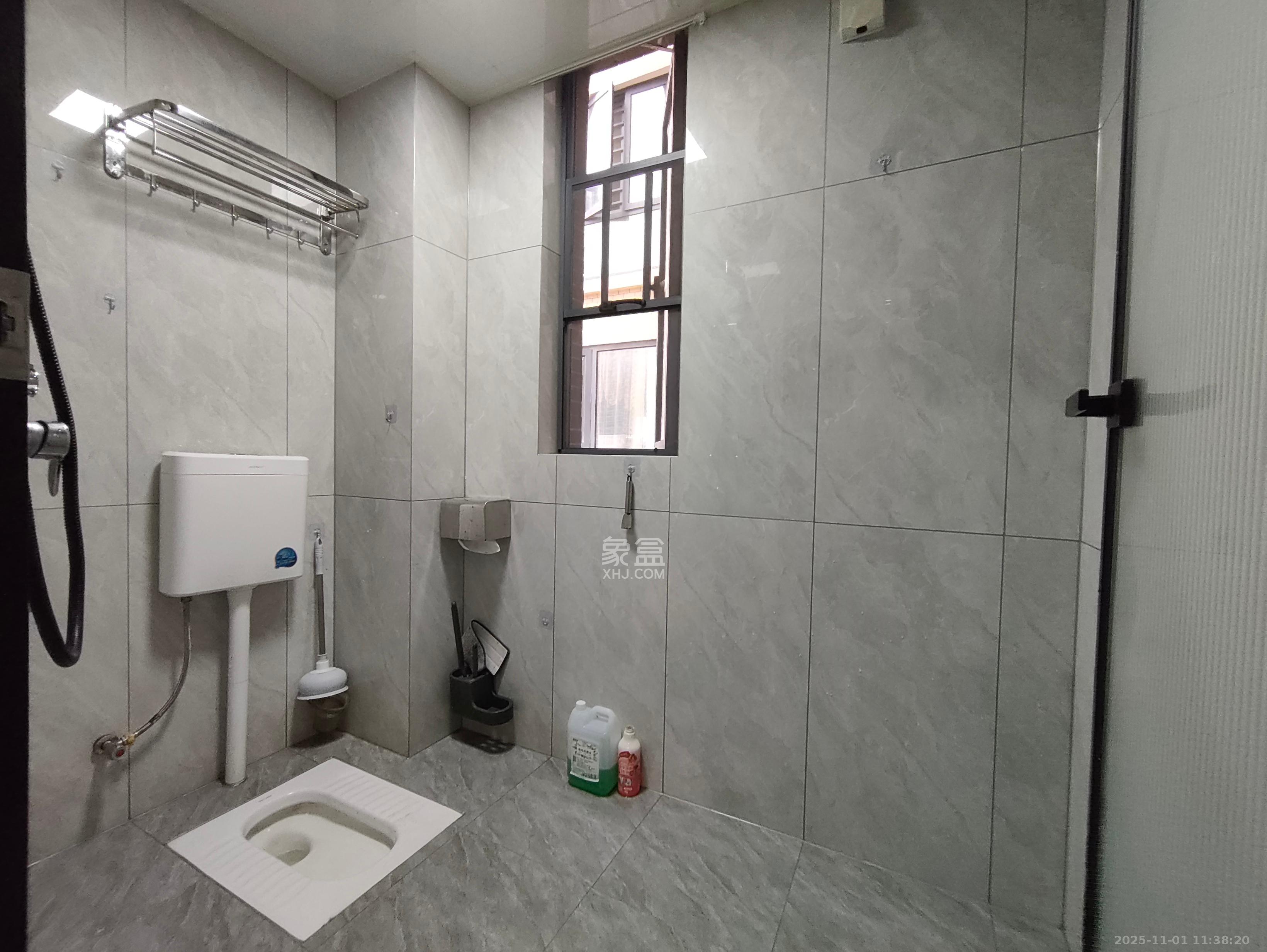 深业喜汇  3室2厅1卫    2300.0元/月室内图