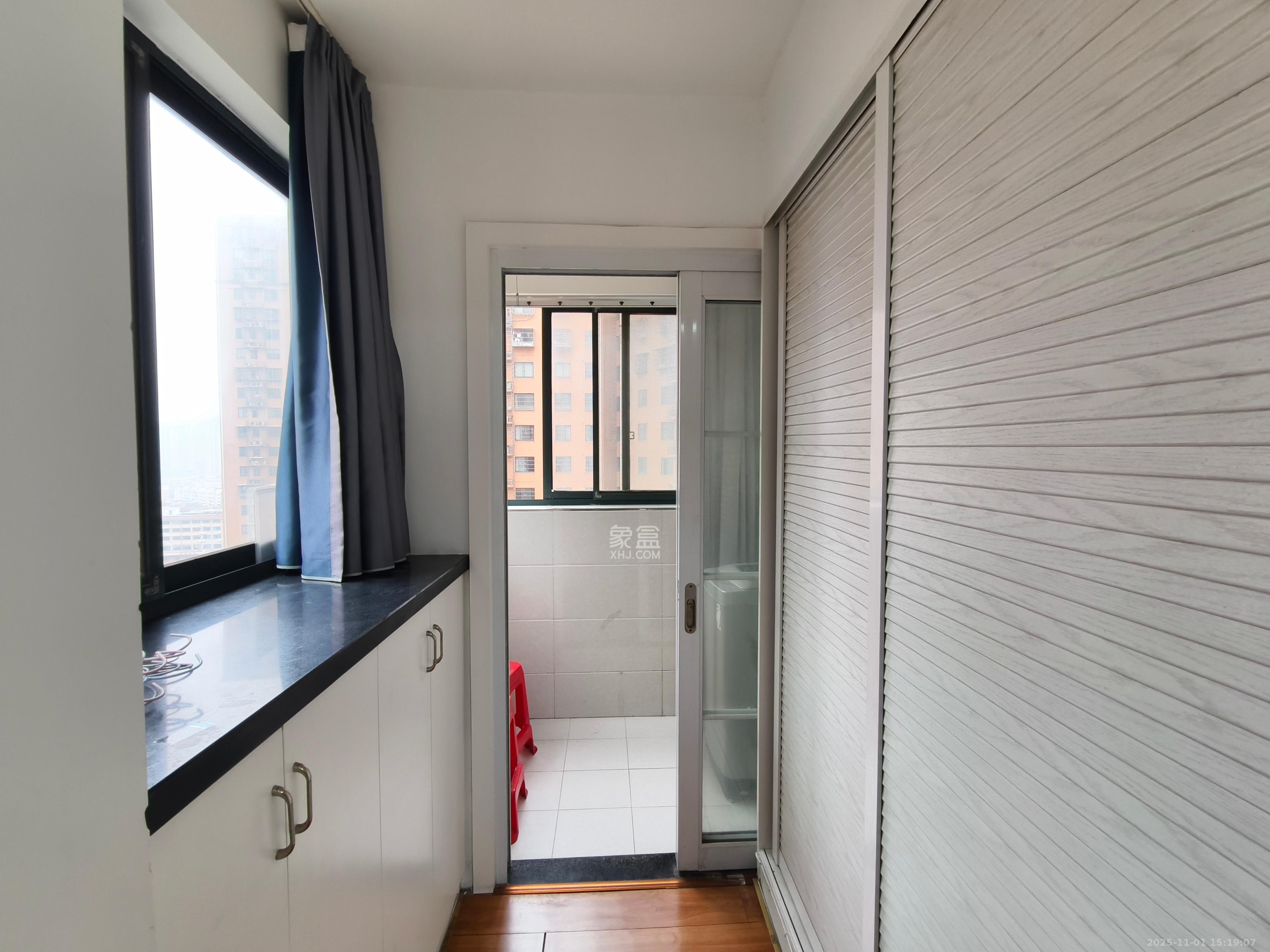 诚兴园 2室2厅1卫 2000.0元/月 诚兴园 2室2厅1卫 2000.0元/月室内图