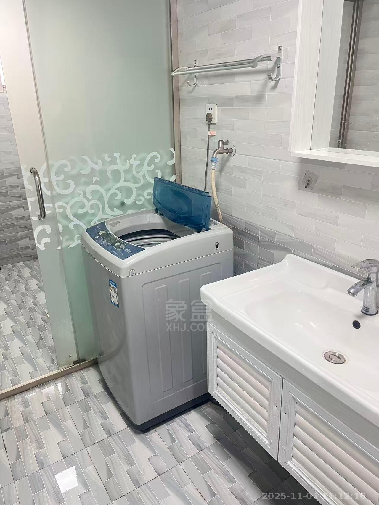 翡翠园 3室2厅1卫 1000.0元/月 翡翠园 3室2厅1卫 1000.0元/月室内图