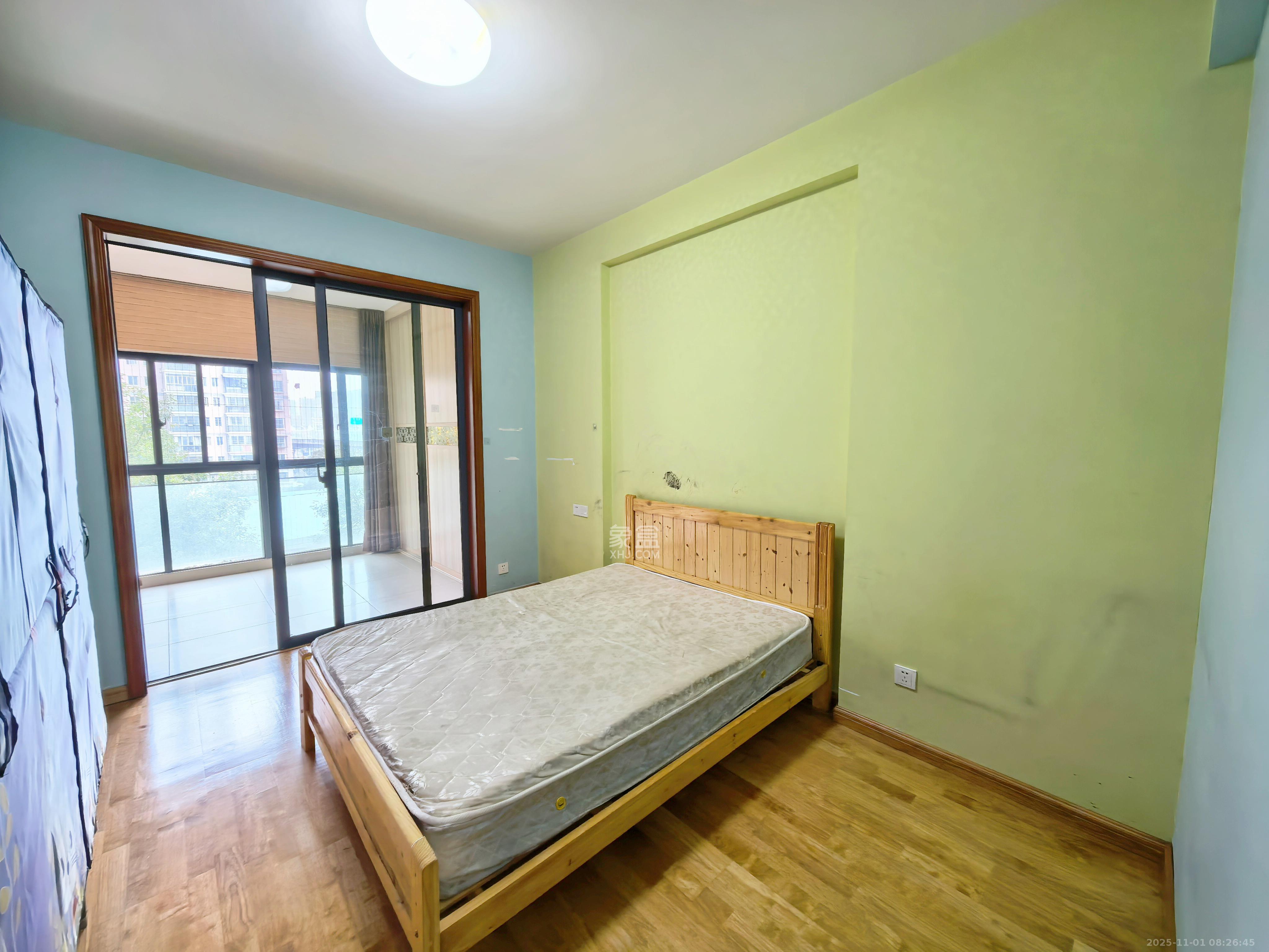 中城丽景香山园  3室2厅2卫    3000.0元/月室内图