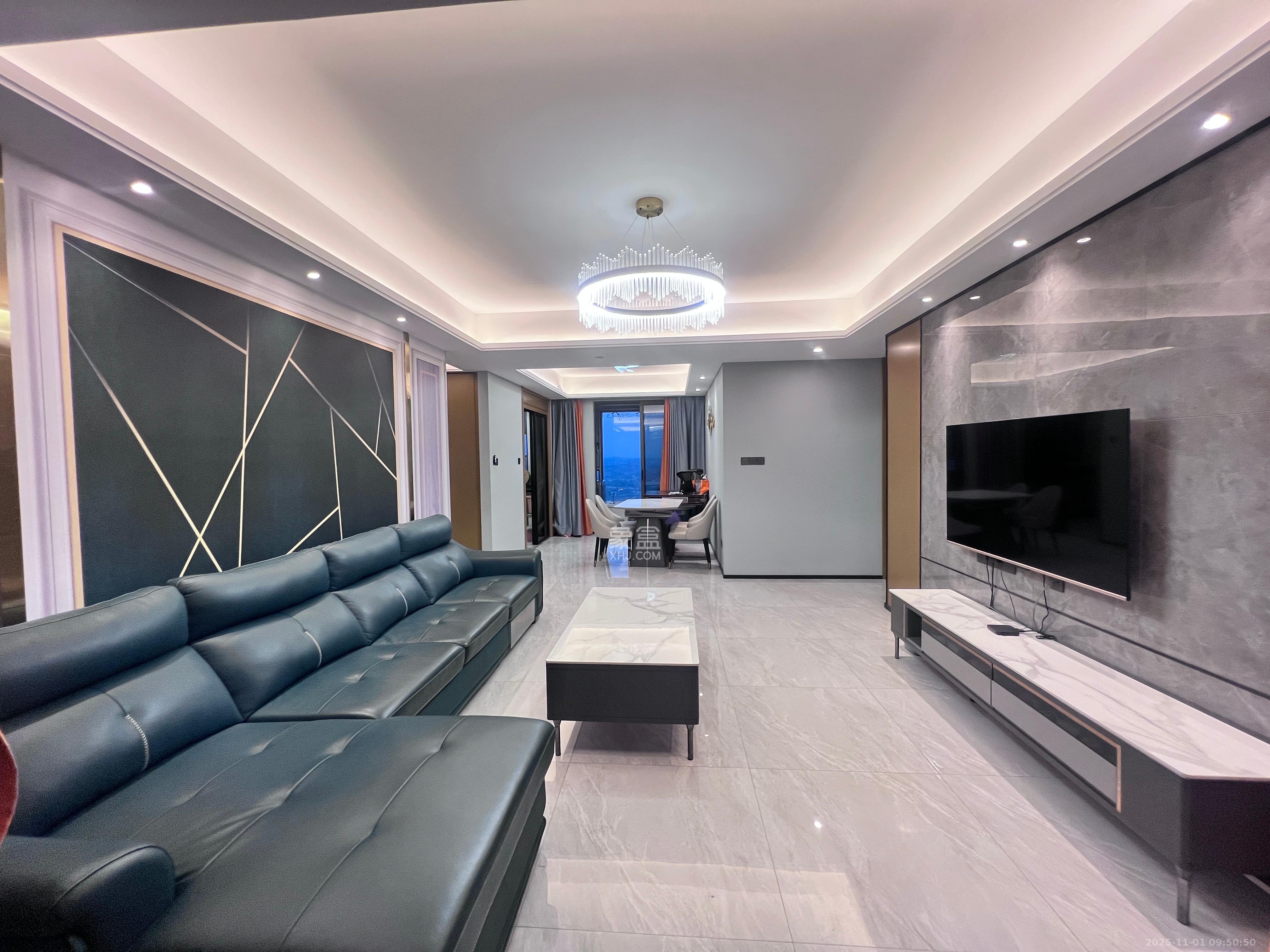 长房雍景湾  4室2厅2卫    3900.0元/月室内图