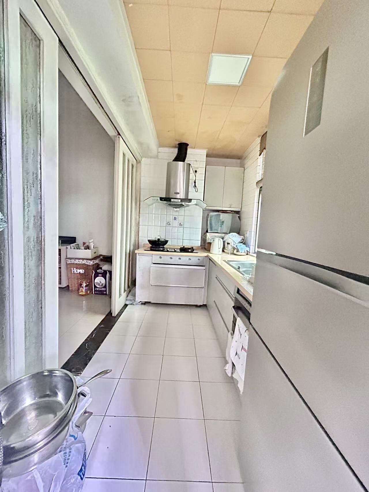 万利隆花园 3室2厅2卫 3800.0元/月 万利隆花园 3室2厅2卫 3800.0元/月室内图