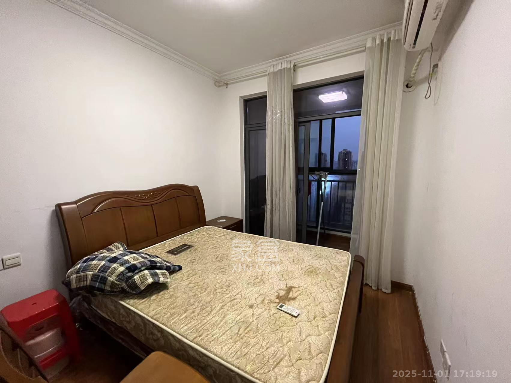 荣盛花语馨苑  2室2厅1卫    2000.0元/月室内图