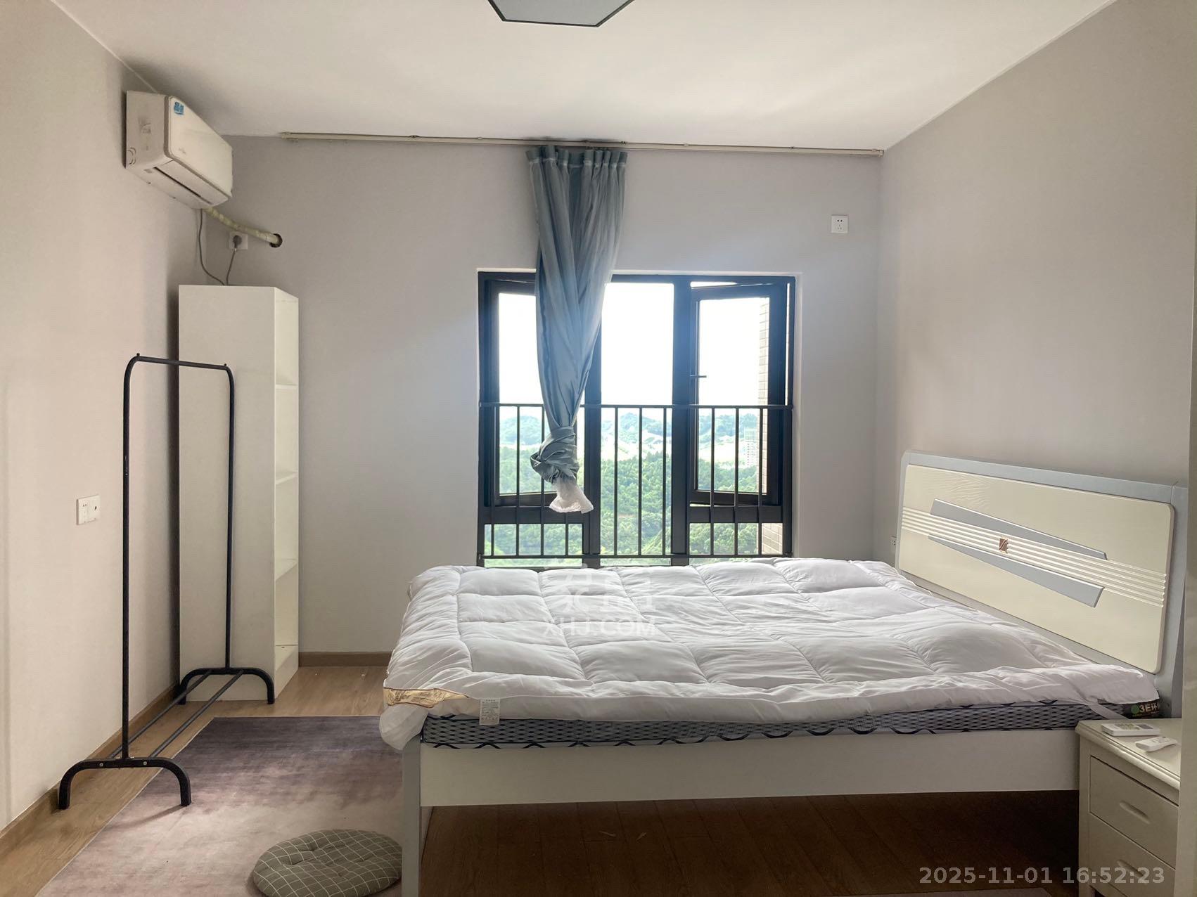 时代倾城五期  3室2厅2卫    2400.0元/月室内图