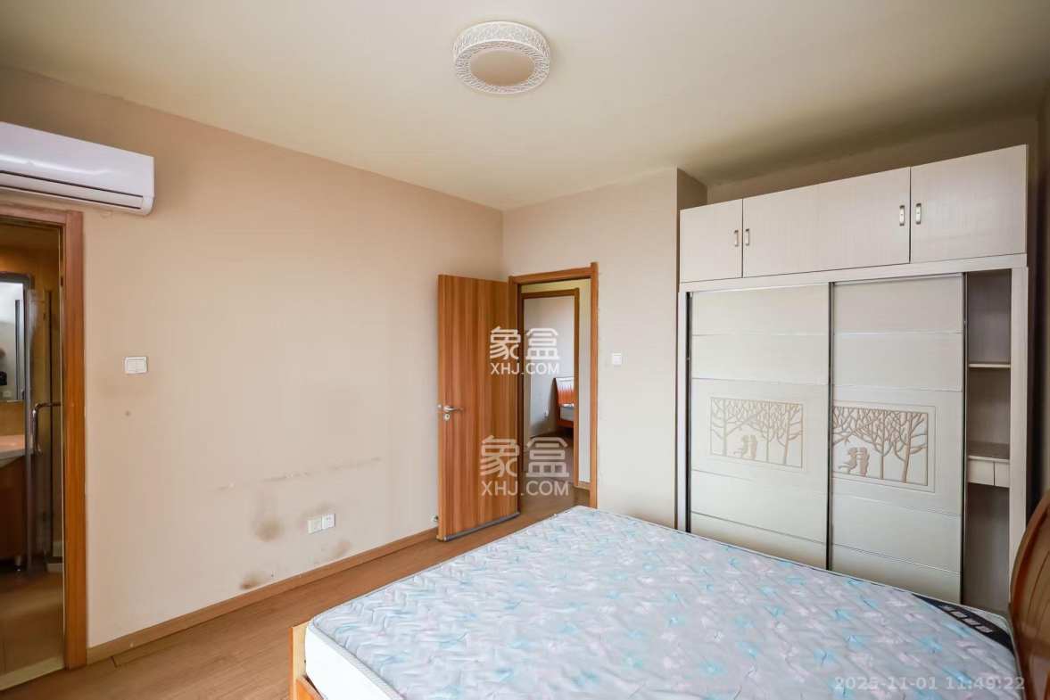 麓谷小镇 3室2厅1卫 2800.0元/月 麓谷小镇 3室2厅1卫 2800.0元/月室内图