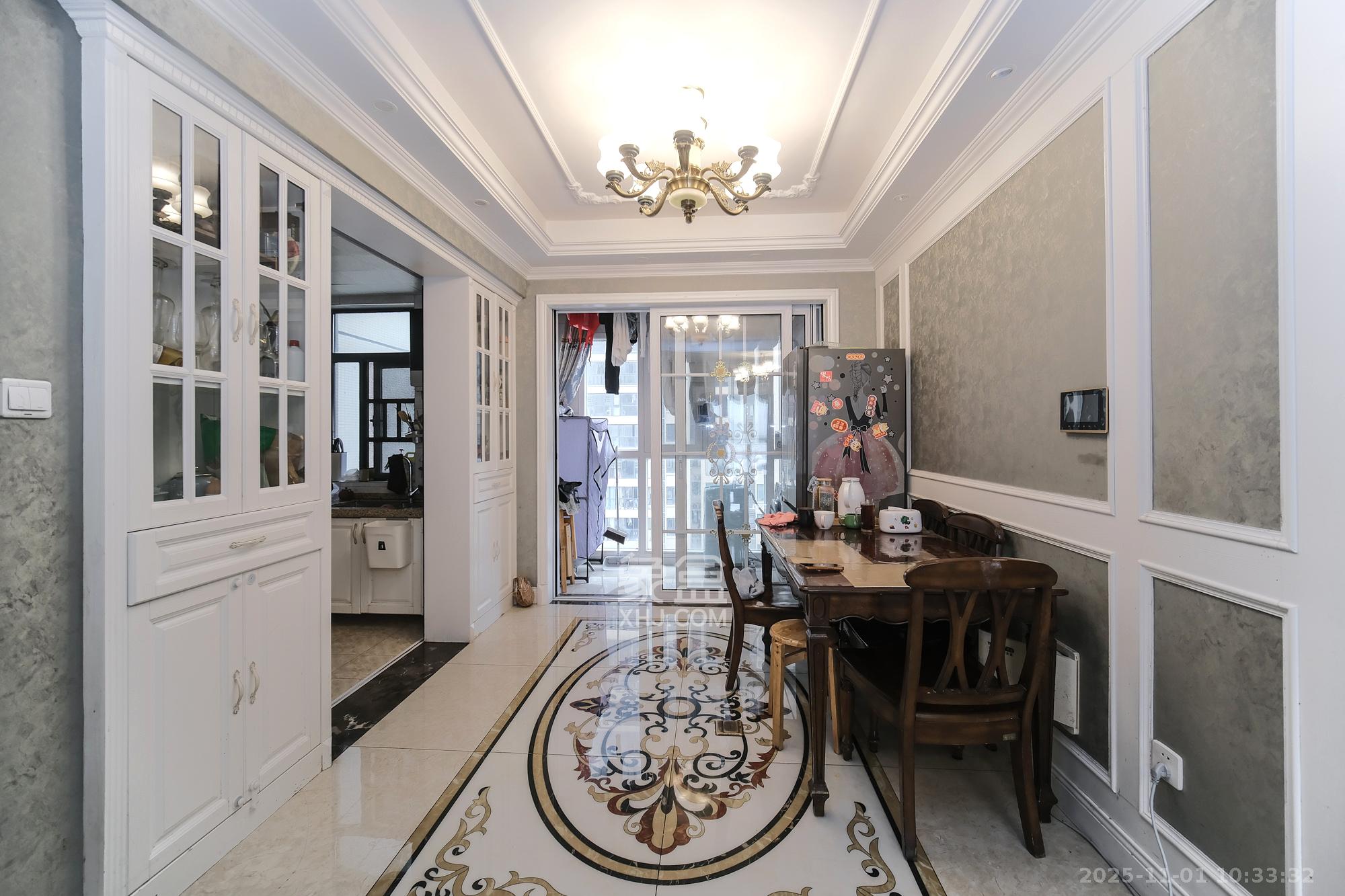 星雅美辰  3室2厅2卫    105.0万客厅