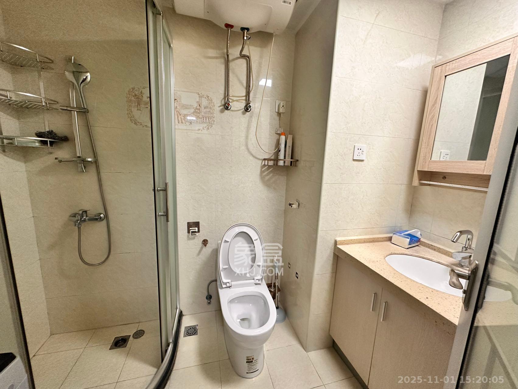 湘江银座 1室1厅1卫 2000.0元/月 湘江银座 1室1厅1卫 2000.0元/月室内图