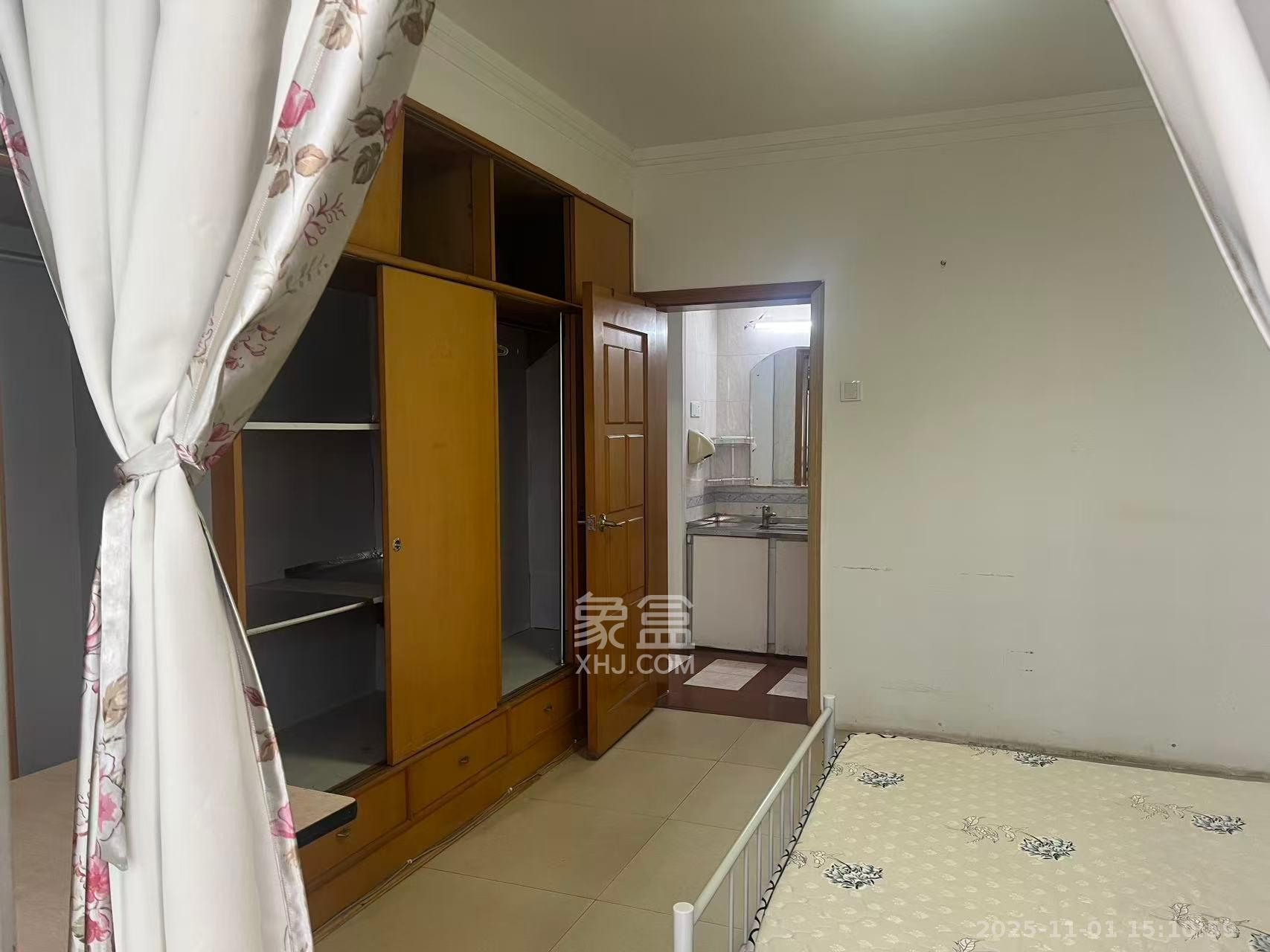 建行芙蓉支行宿舍  3室2厅2卫    3000.0元/月室内图