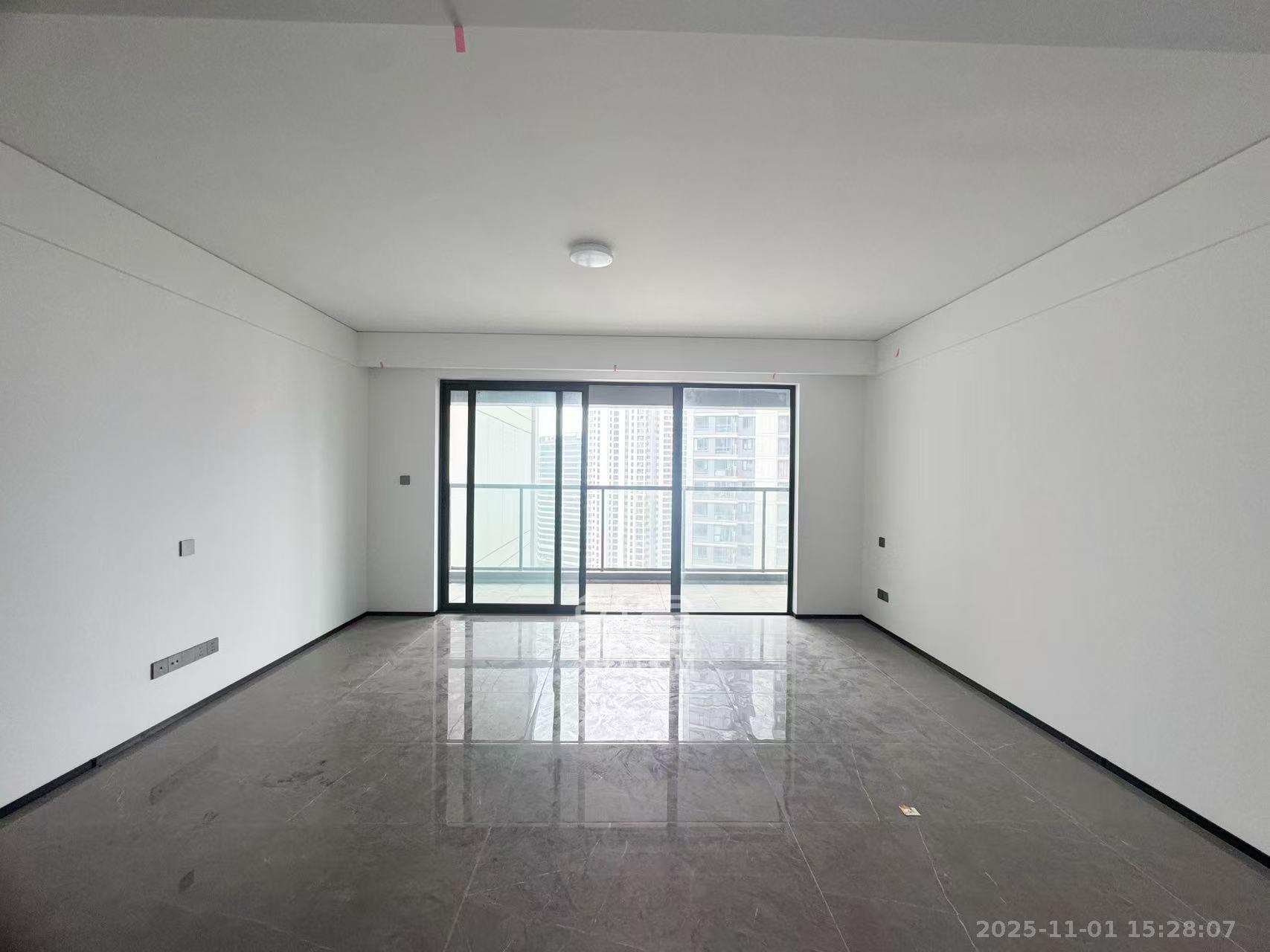 金地峯范  4室2厅2卫    4500.0元/月