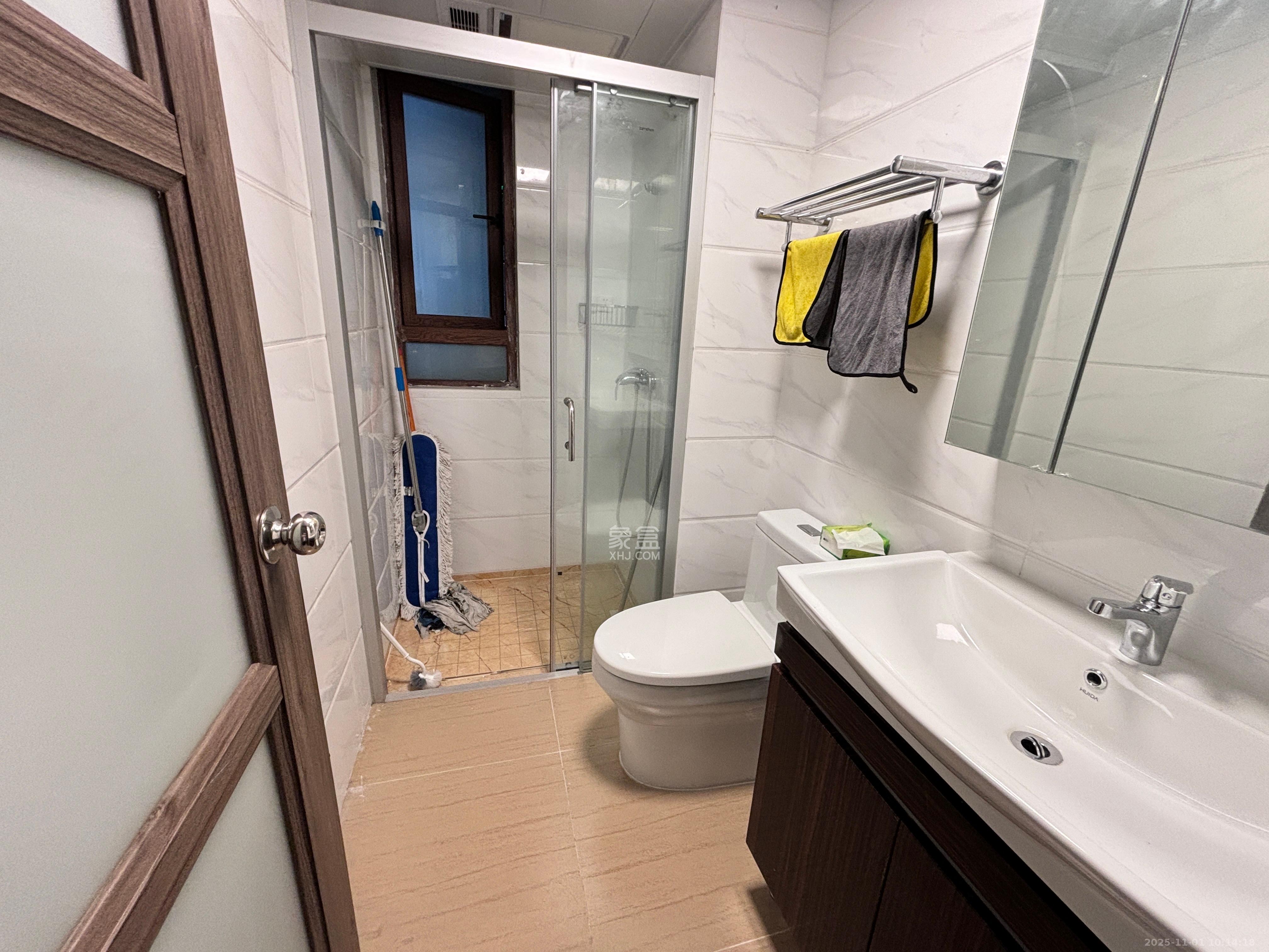 碧桂园翘楚棠  3室2厅2卫    2300.0元/月室内图