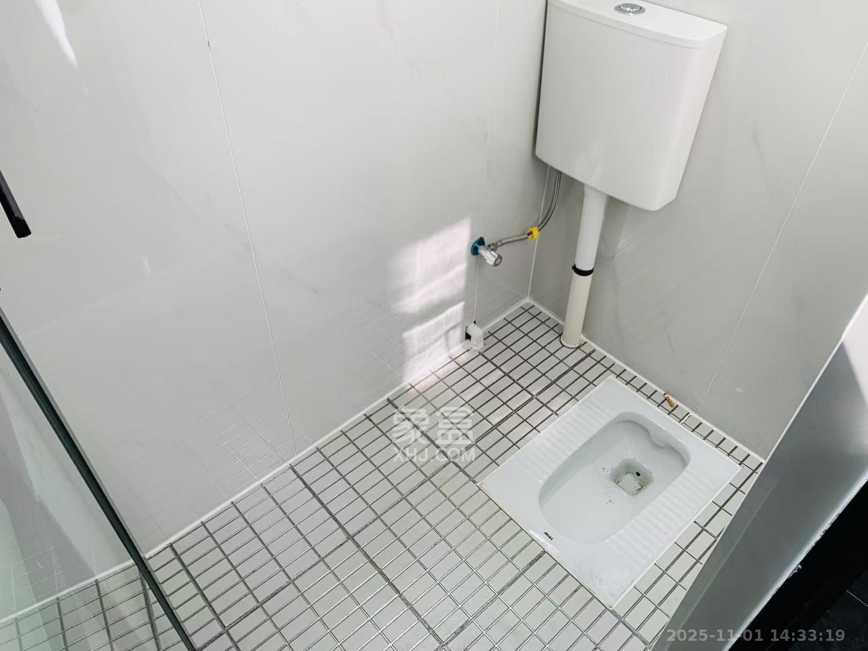 教育街、又一村巷散盘  1室1厅1卫    1600.0元/月