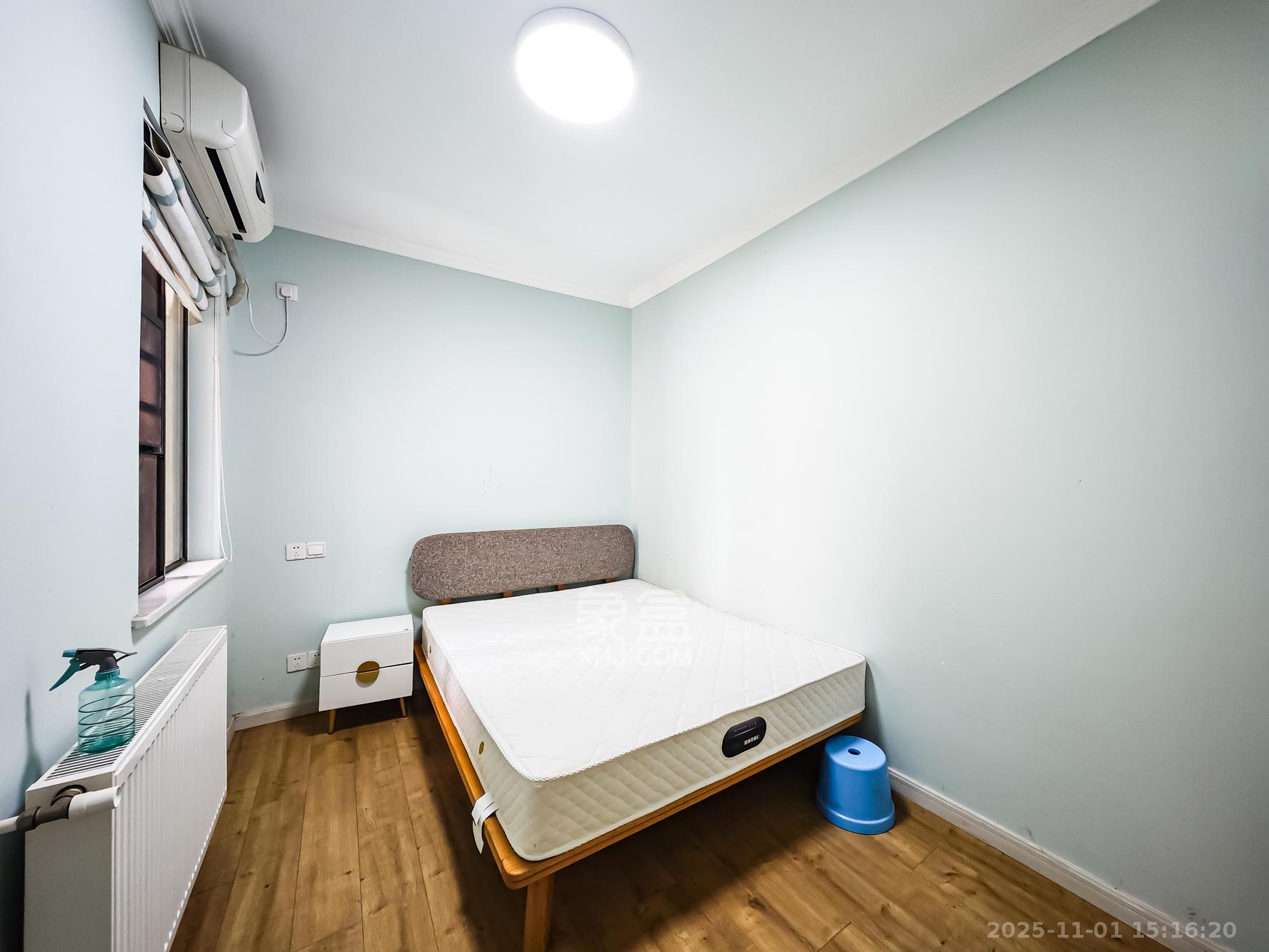 山语城三期  3室2厅1卫    68.0万卧室