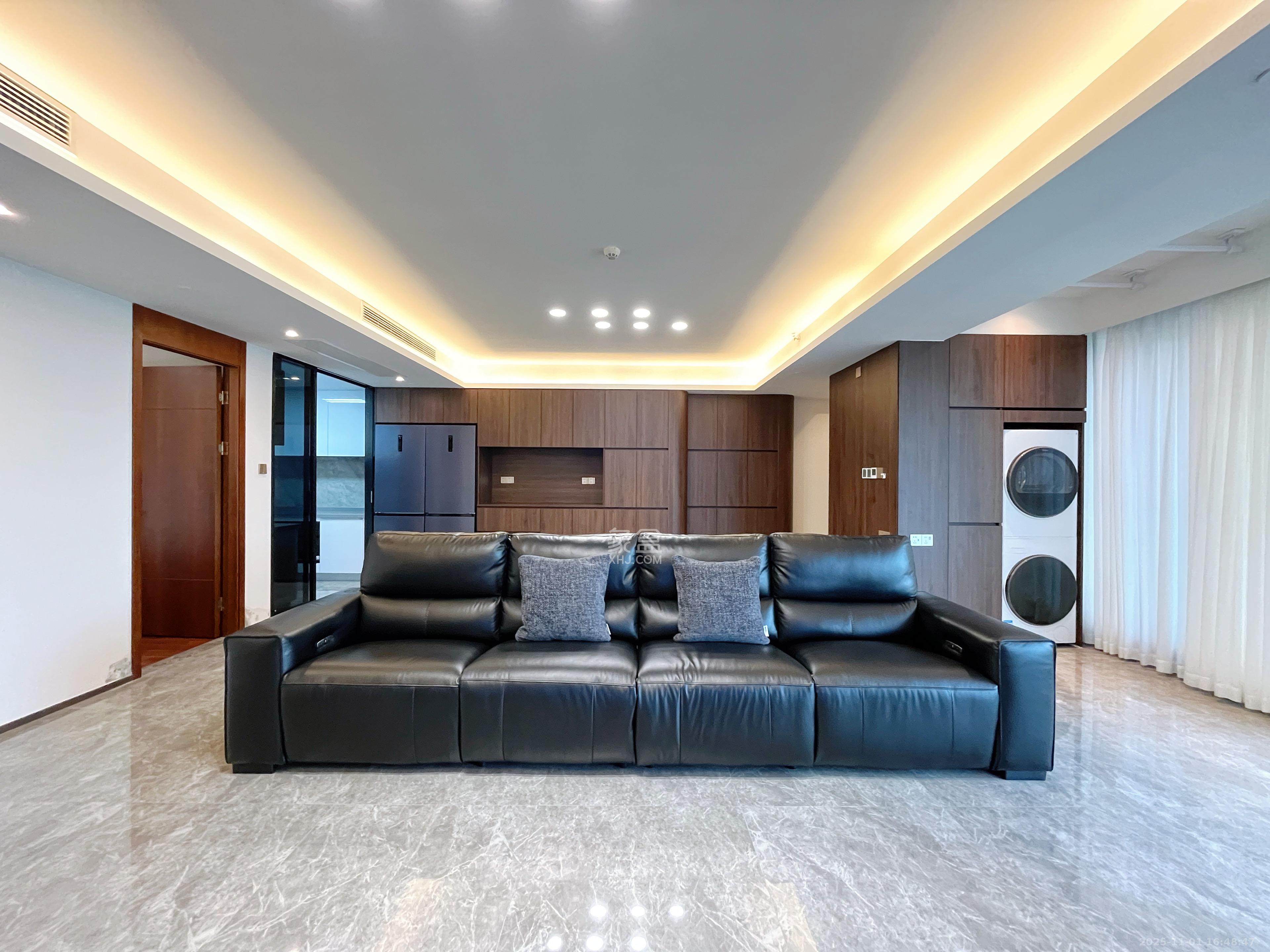 北辰瀚江府  4室2厅2卫    450.0万