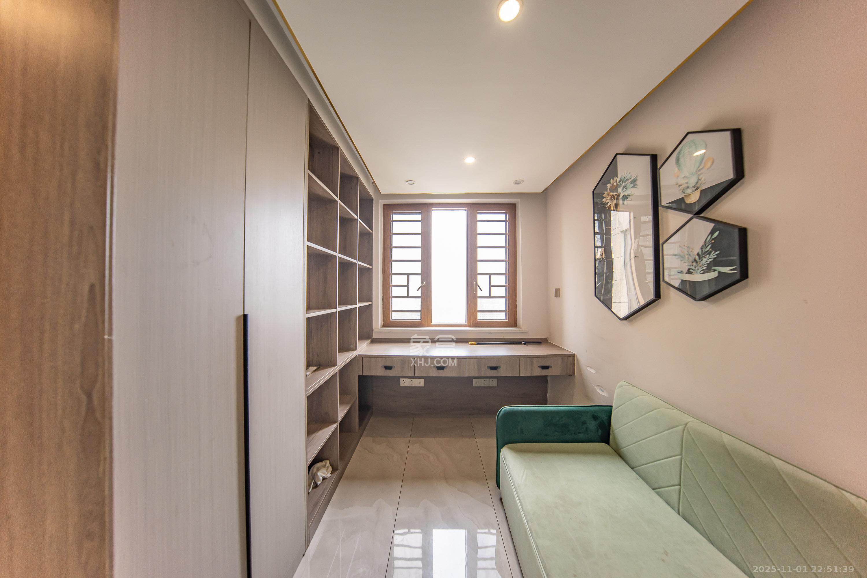 融创融公馆(融创臻苑) 4室2厅2卫 140.0万 融创融公馆(融创臻苑) 4室2厅2卫 140.0万卧室