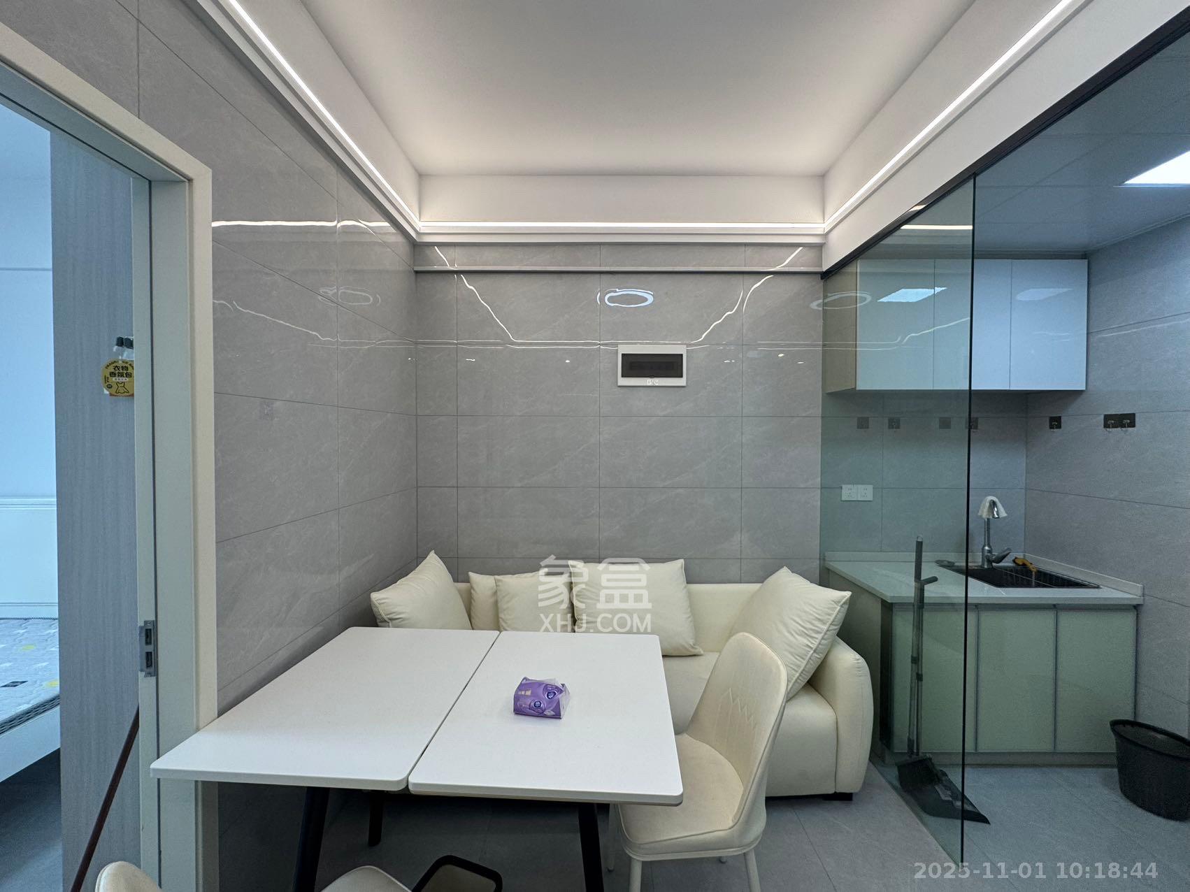 鄱阳汇金中心  1室0厅0卫    1800.0元/月室内图