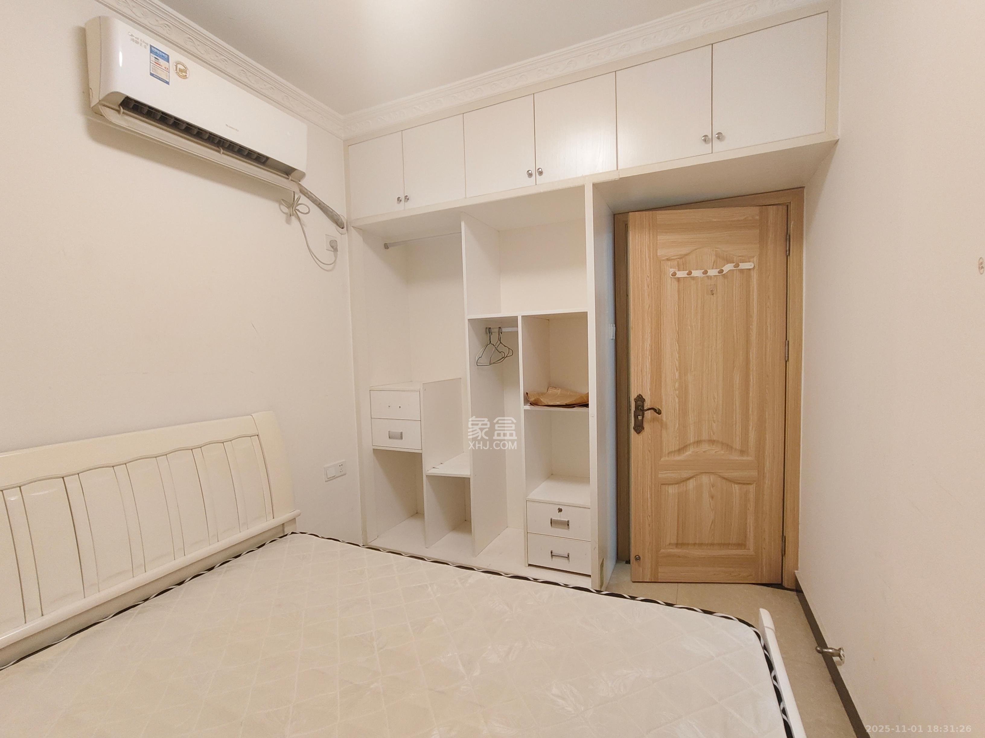 长城雅苑  1室1厅1卫    1600.0元/月室内图