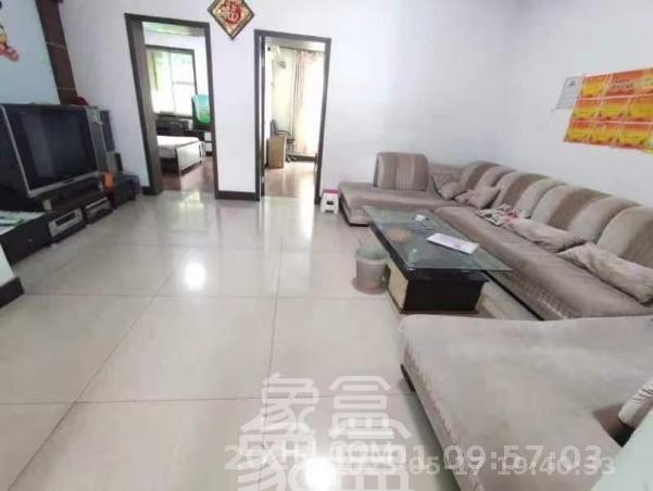 中南汽车世界  2室2厅1卫    1100.0元/月 中南汽车世界  2室2厅1卫    1100.0元/月