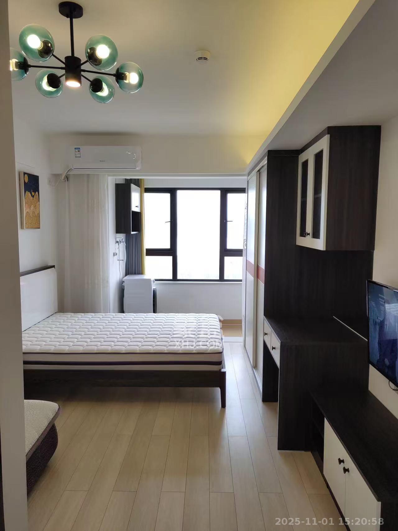 万科金域缇香  1室1厅1卫    2000.0元/月室内图