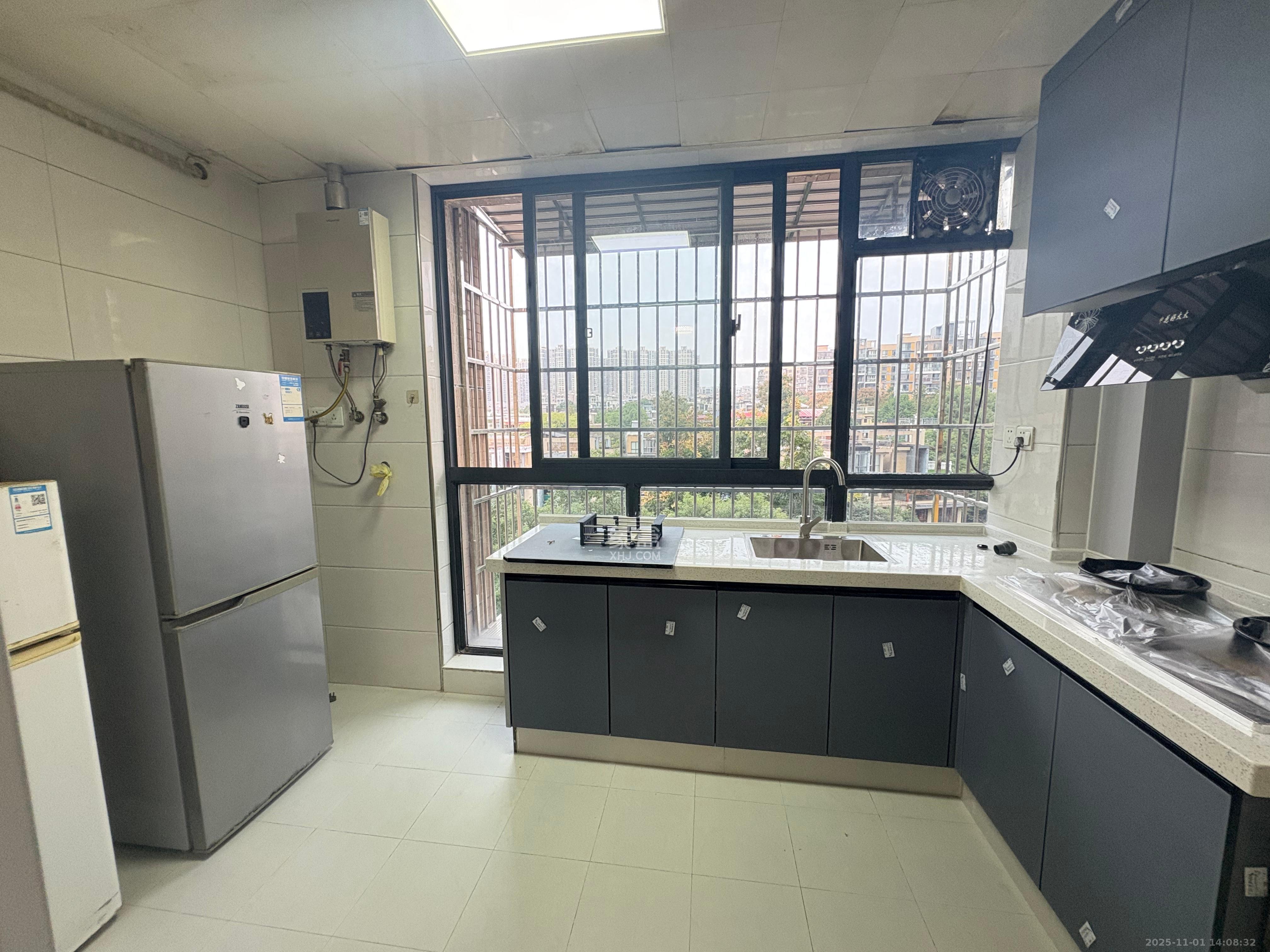 山水湾 1室1厅1卫 1300.0元/月 山水湾 1室1厅1卫 1300.0元/月室内图