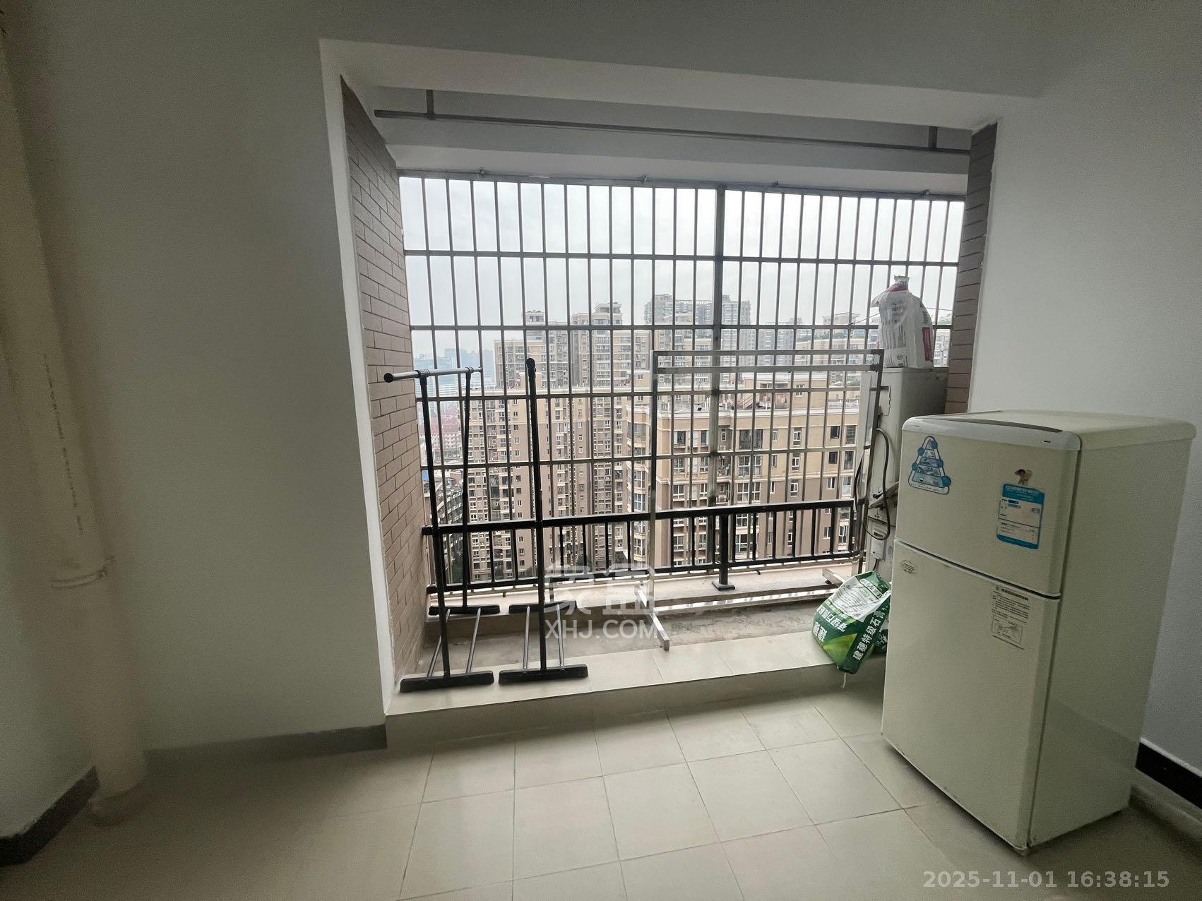 上河国际C区 3室1厅1卫 2100.0元/月 上河国际C区 3室1厅1卫 2100.0元/月室内图