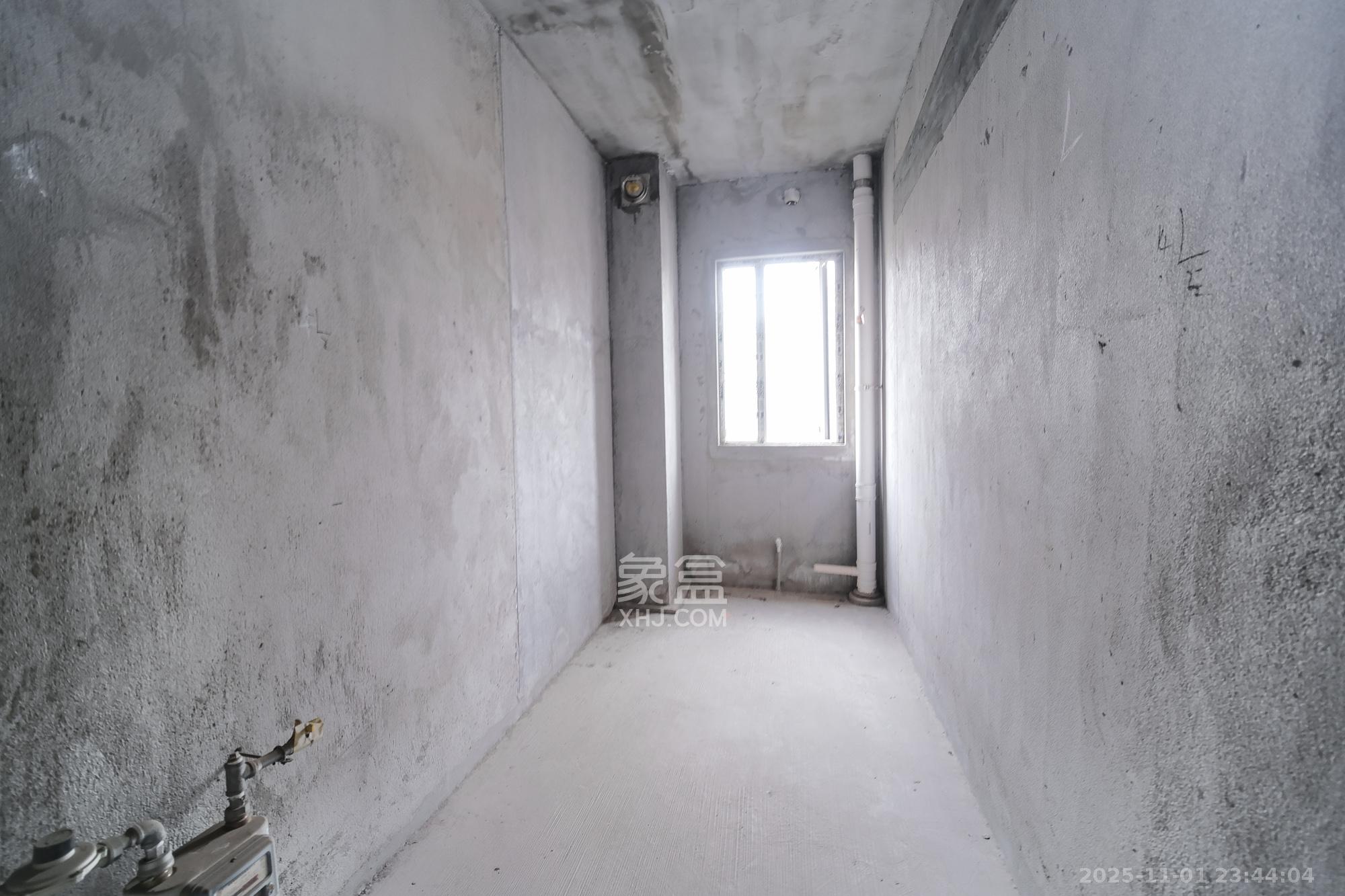 保利香槟国际  3室2厅2卫    79.8万厨房