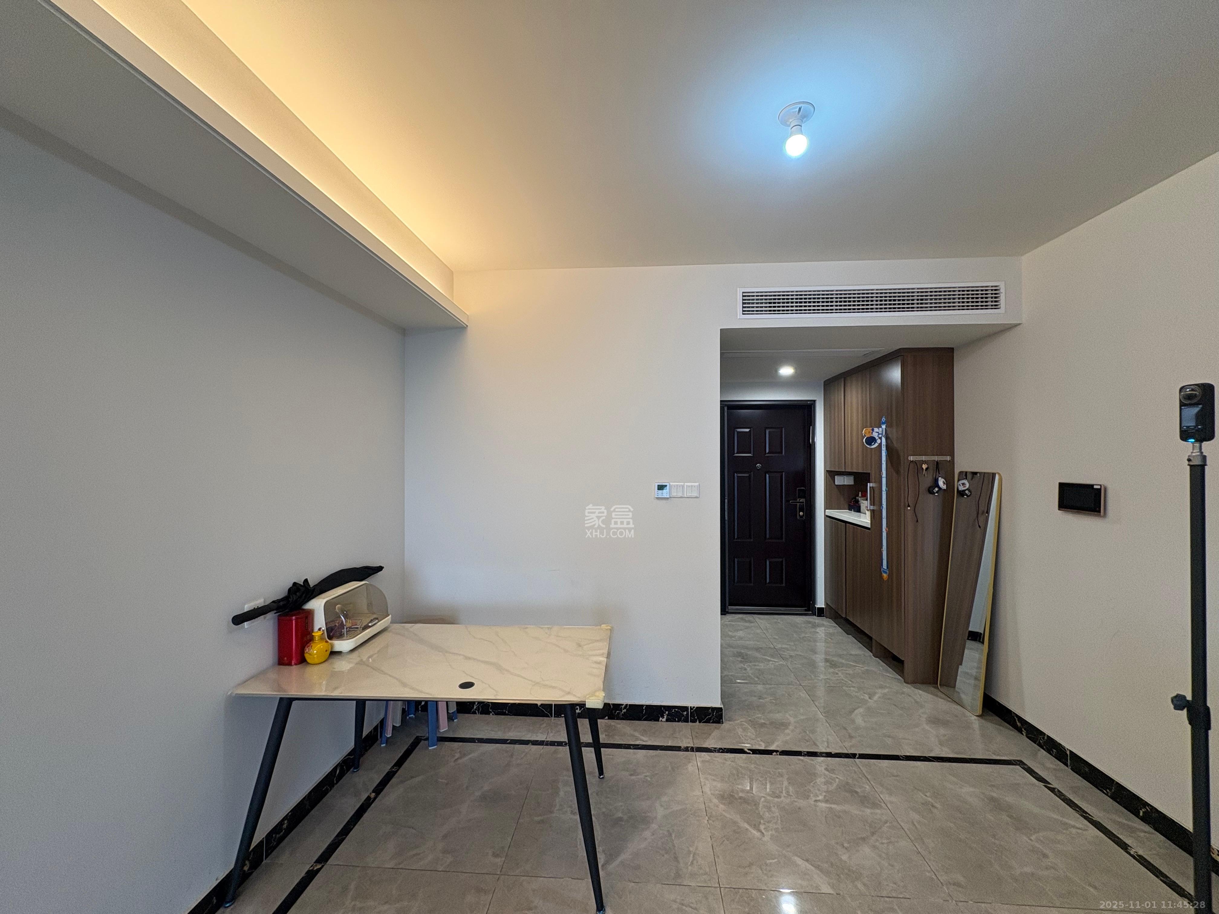 保利中环广场(保利中悦苑) 4室2厅2卫 4000.0元/月 保利中环广场(保利中悦苑) 4室2厅2卫 4000.0元/月室内图