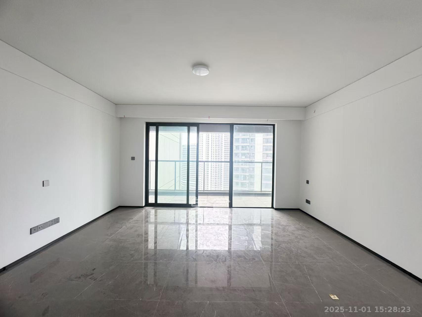 金地峯范  4室2厅2卫    4500.0元/月室内图