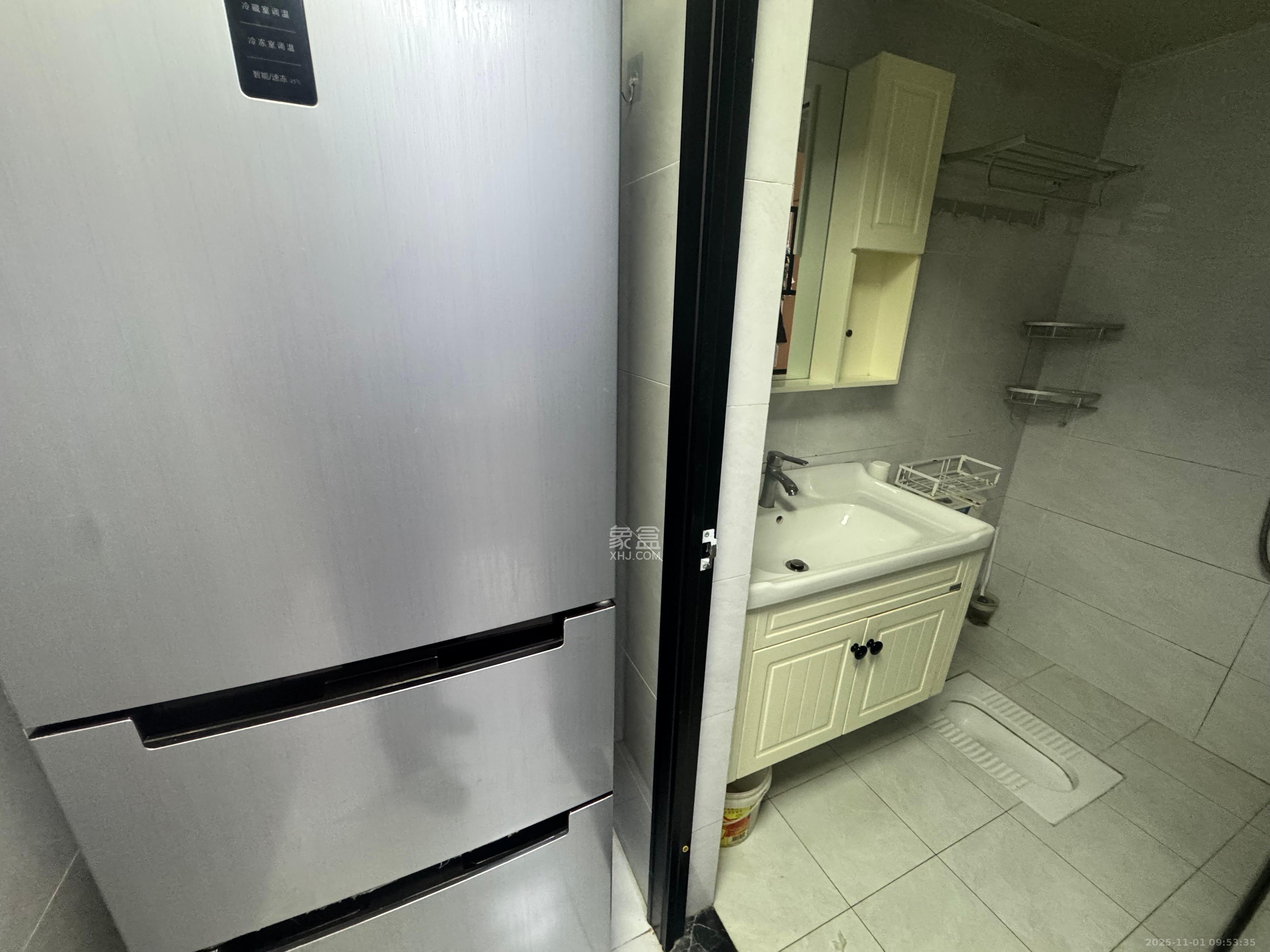 新新花园 2室1厅1卫 2100.0元/月 新新花园 2室1厅1卫 2100.0元/月室内图