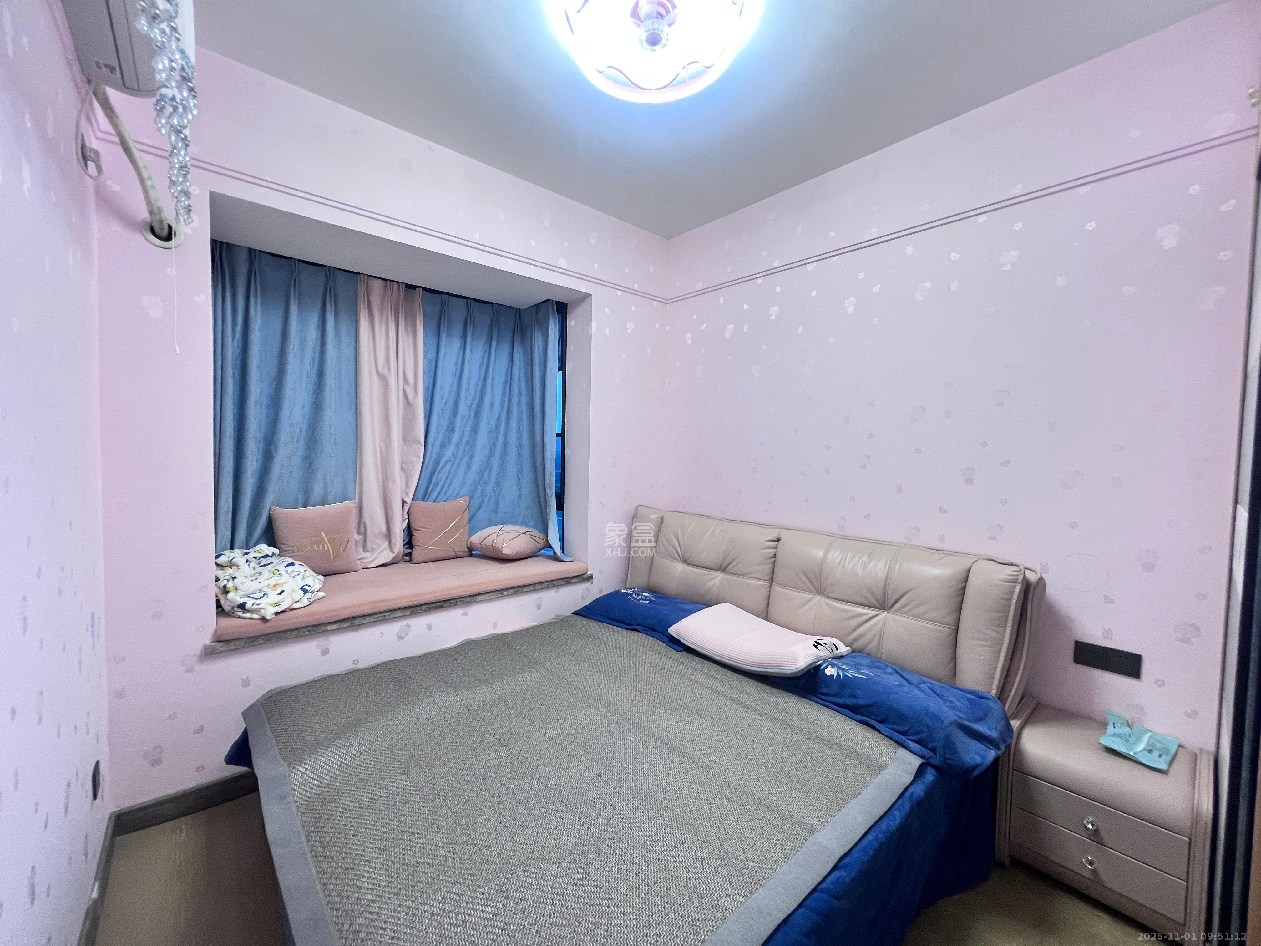 长房雍景湾  4室2厅2卫    3900.0元/月室内图