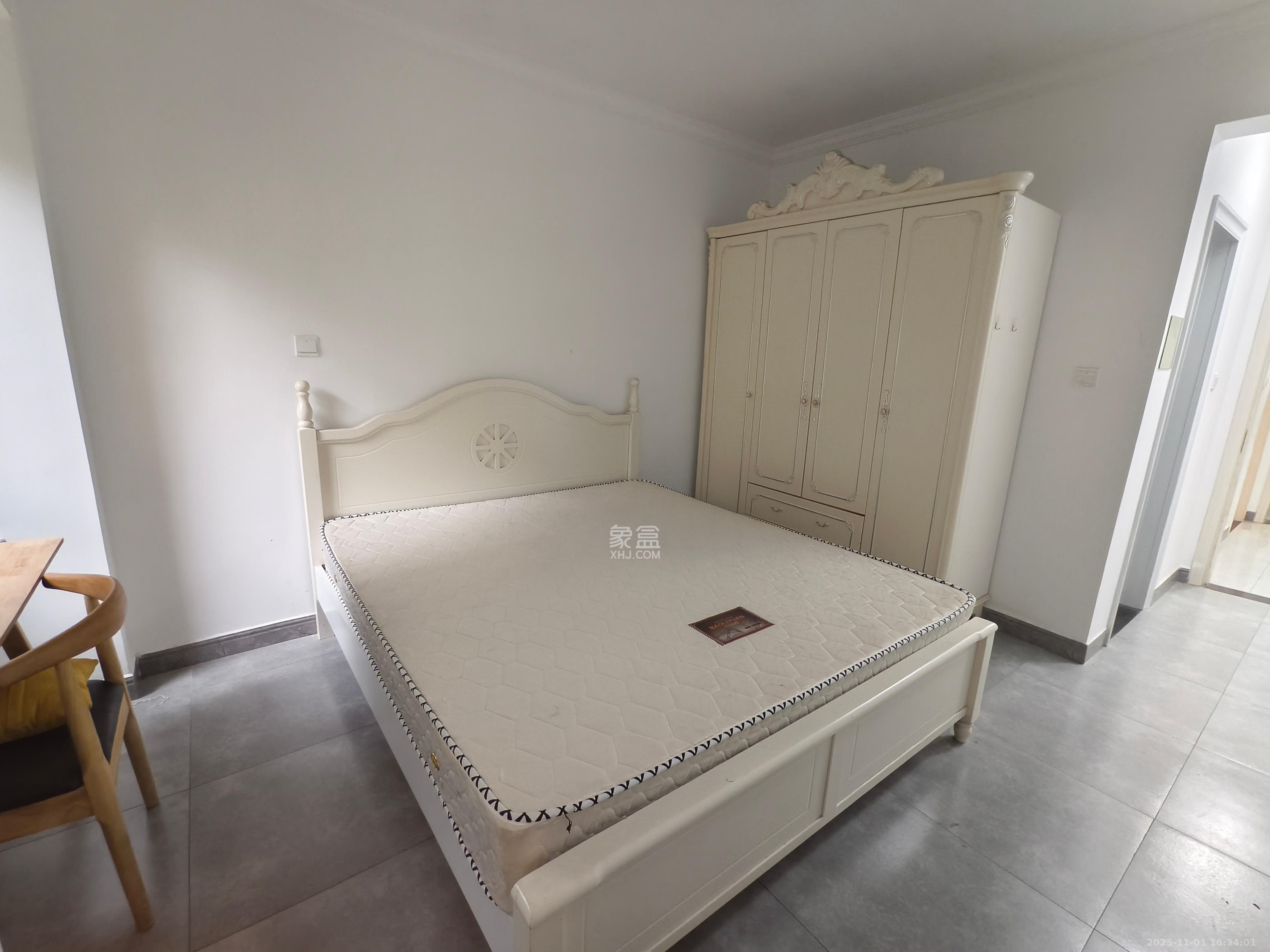 北辰中央公园C区 3室2厅2卫 2400.0元/月 北辰中央公园C区 3室2厅2卫 2400.0元/月室内图