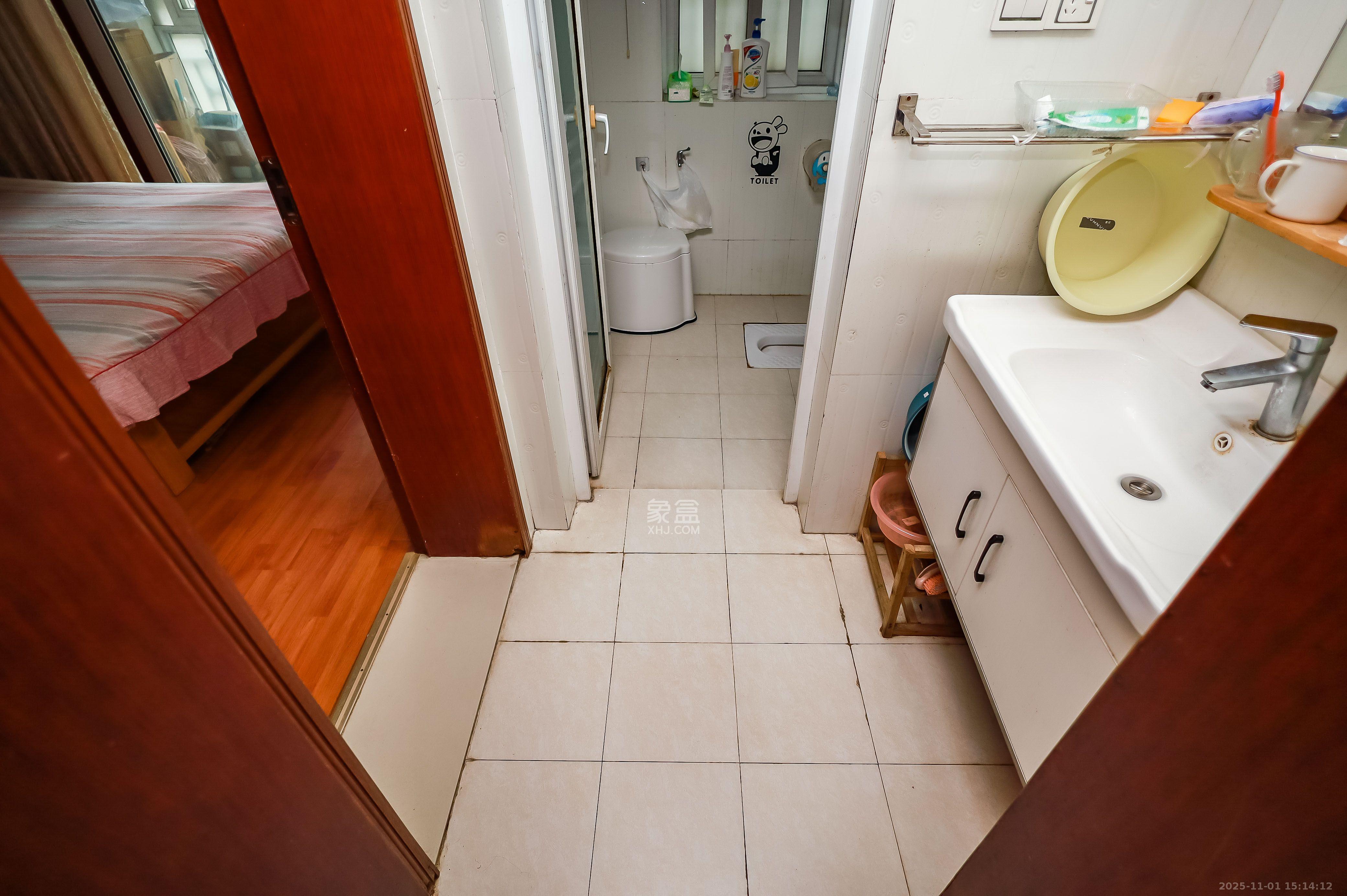 长房西郡  3室1厅1卫    2300.0元/月 长房西郡  3室1厅1卫    2300.0元/月室内图