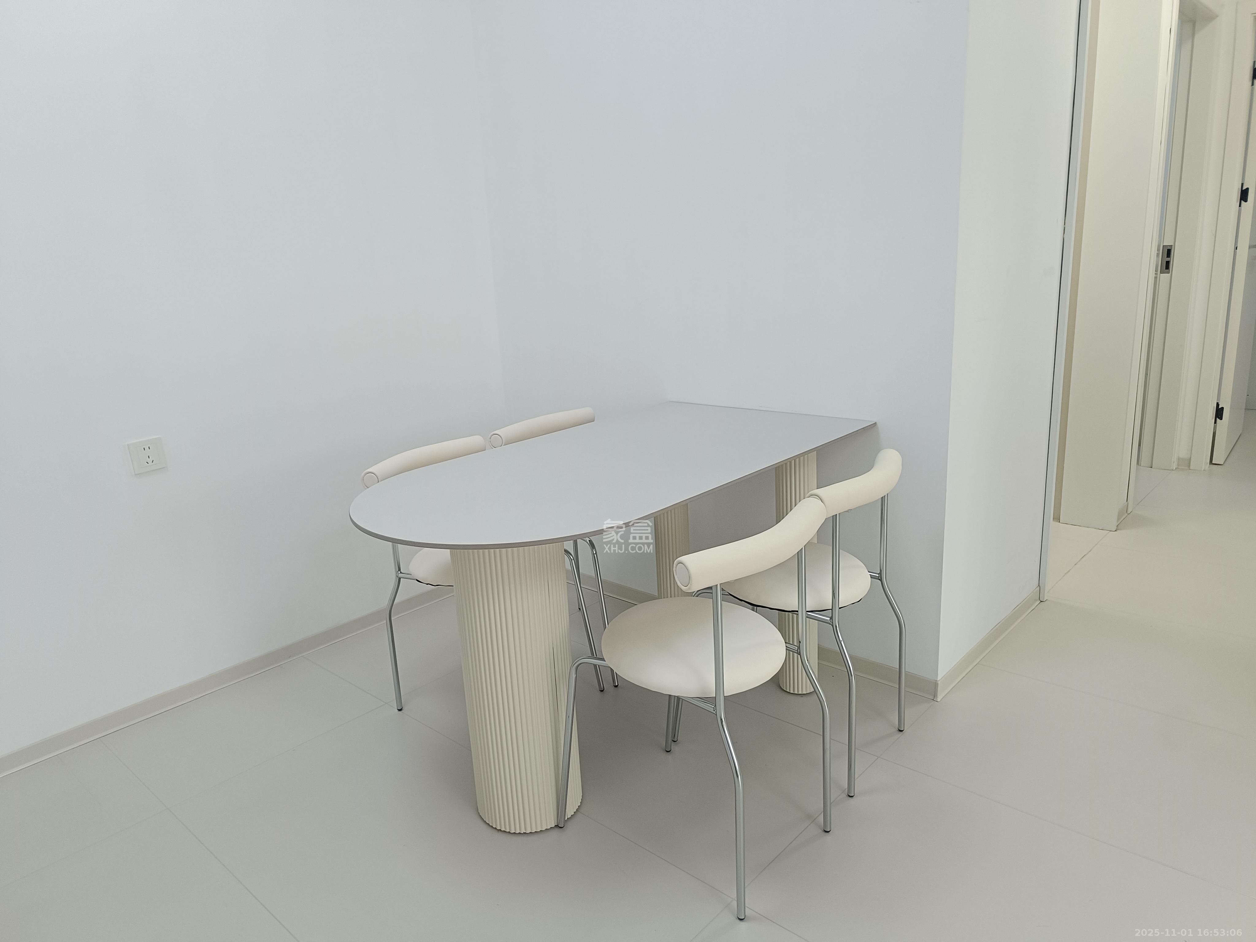 融创会展上东区  3室2厅2卫    1850.0元/月室内图