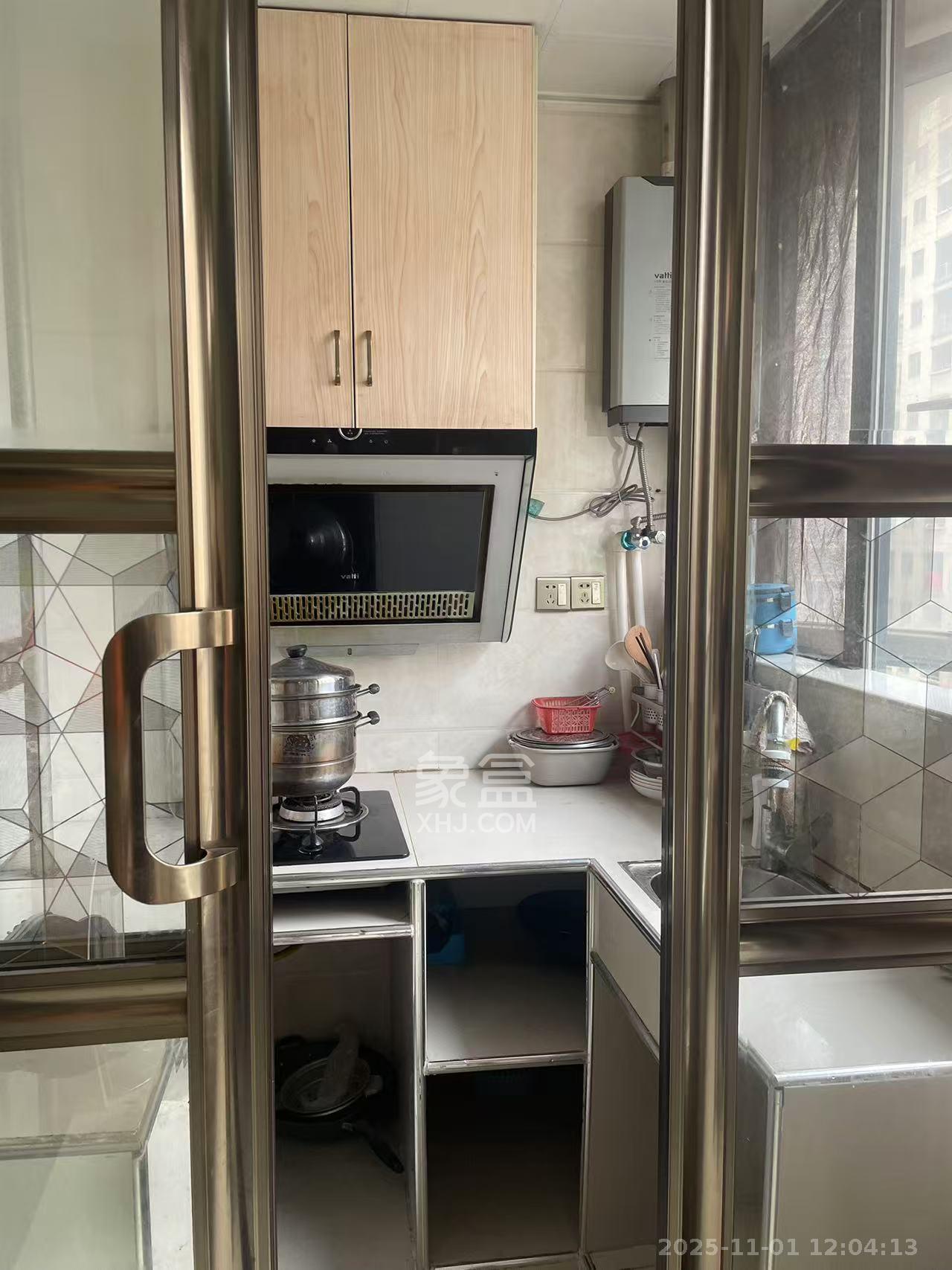 怡海星城 1室1厅1卫 1100.0元/月 怡海星城 1室1厅1卫 1100.0元/月室内图