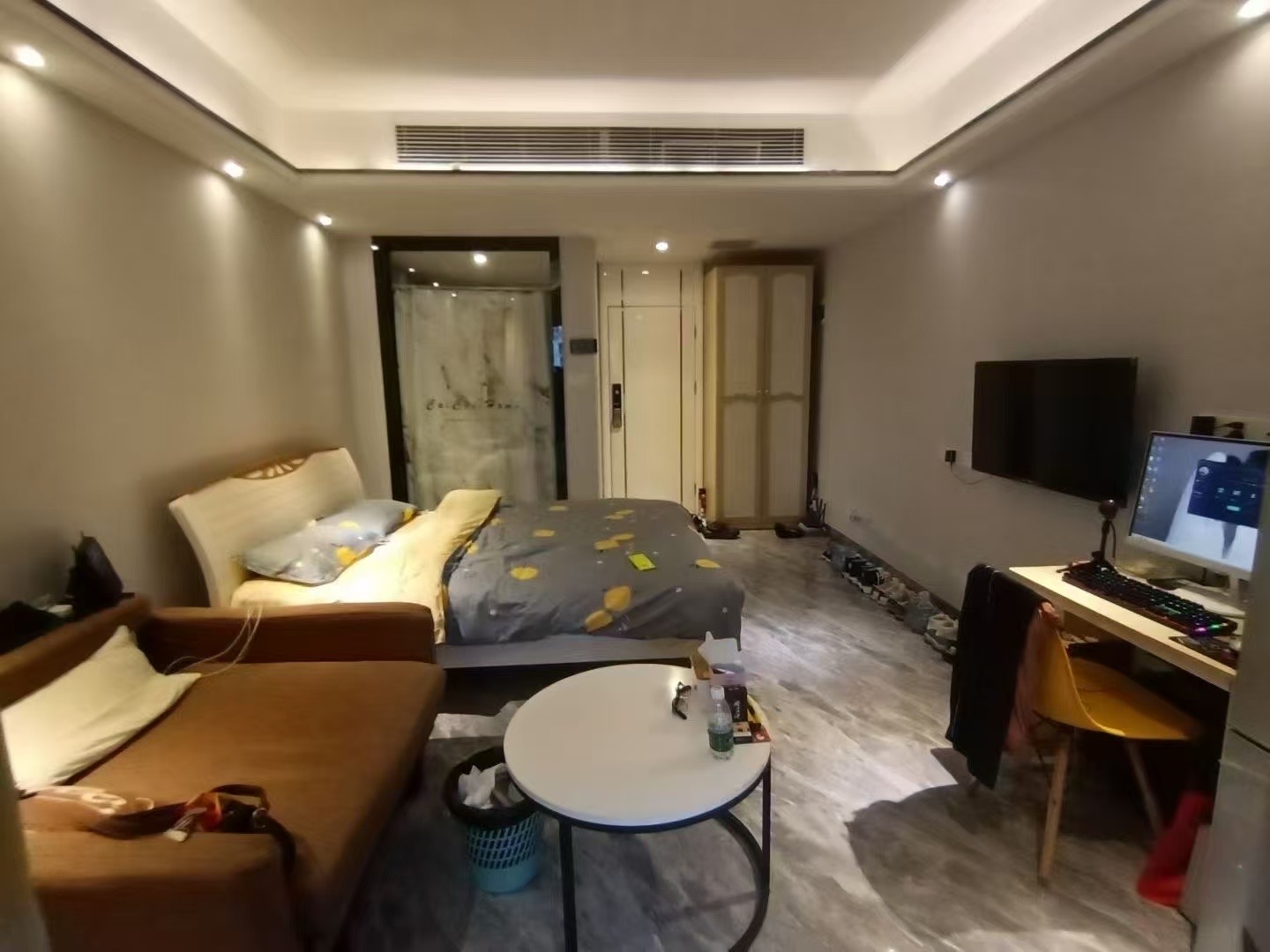 宇建国贸城  1室0厅1卫    2200.0元/月室内图