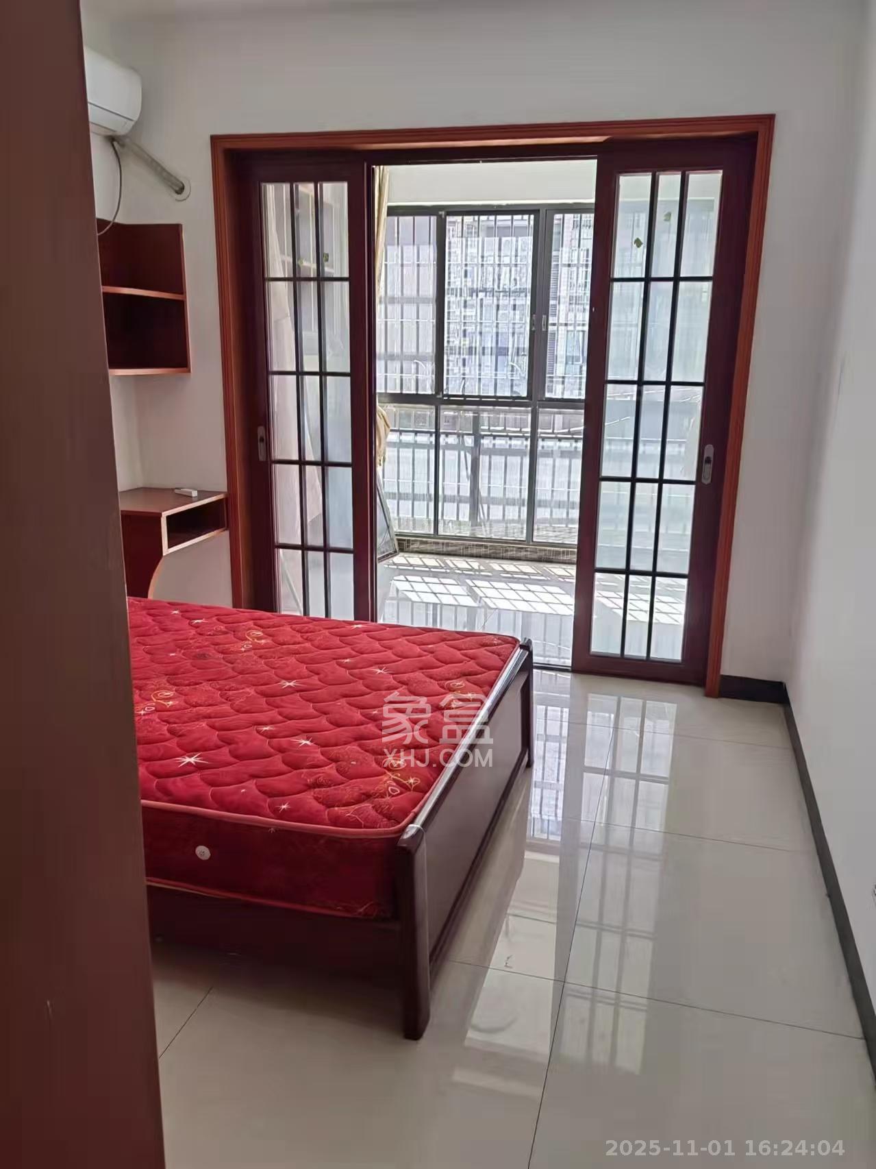 尚东紫郡 3室2厅1卫 2500.0元/月 尚东紫郡 3室2厅1卫 2500.0元/月室内图