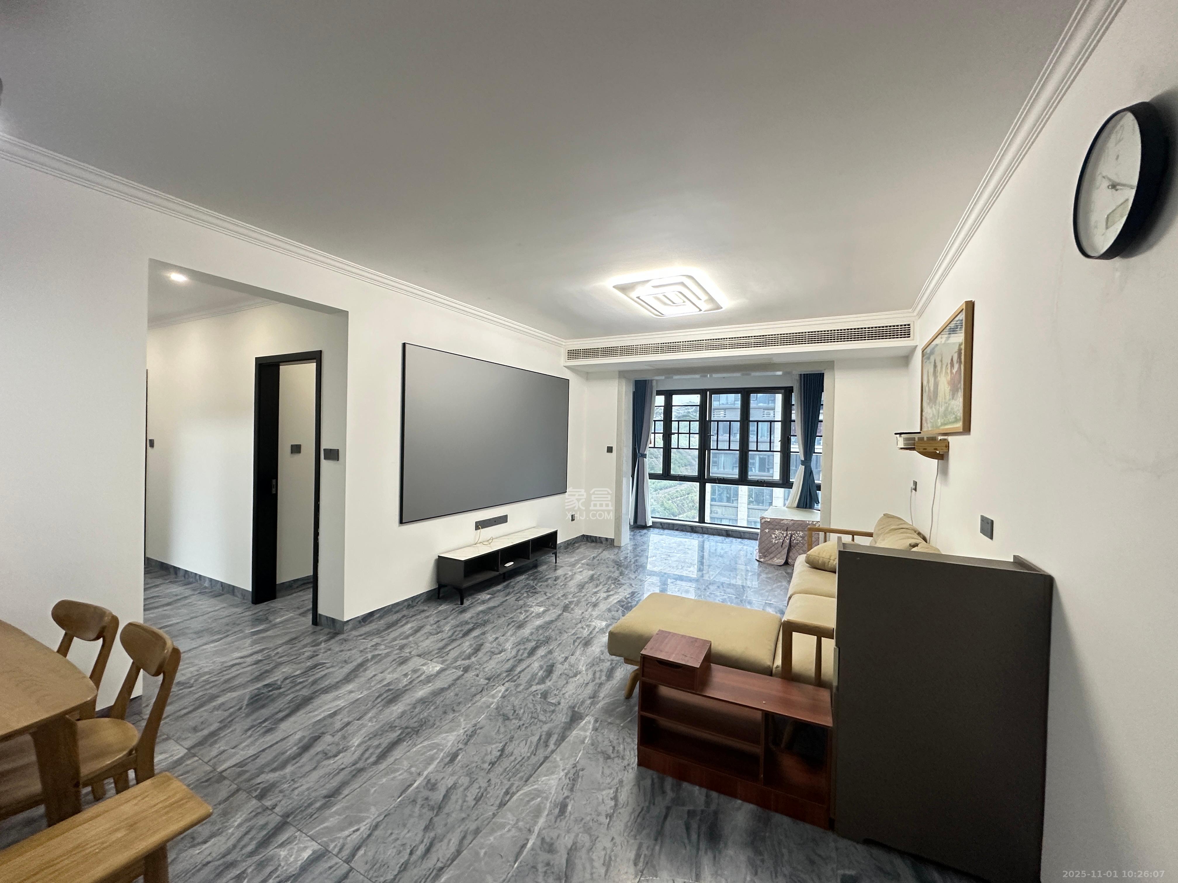 南山十里天池  4室2厅2卫    2800.0元/月