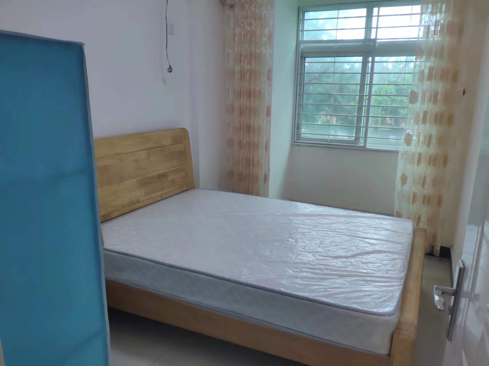 滨海明珠  3室2厅1卫    2700.0元/月 滨海明珠  3室2厅1卫    2700.0元/月室内图