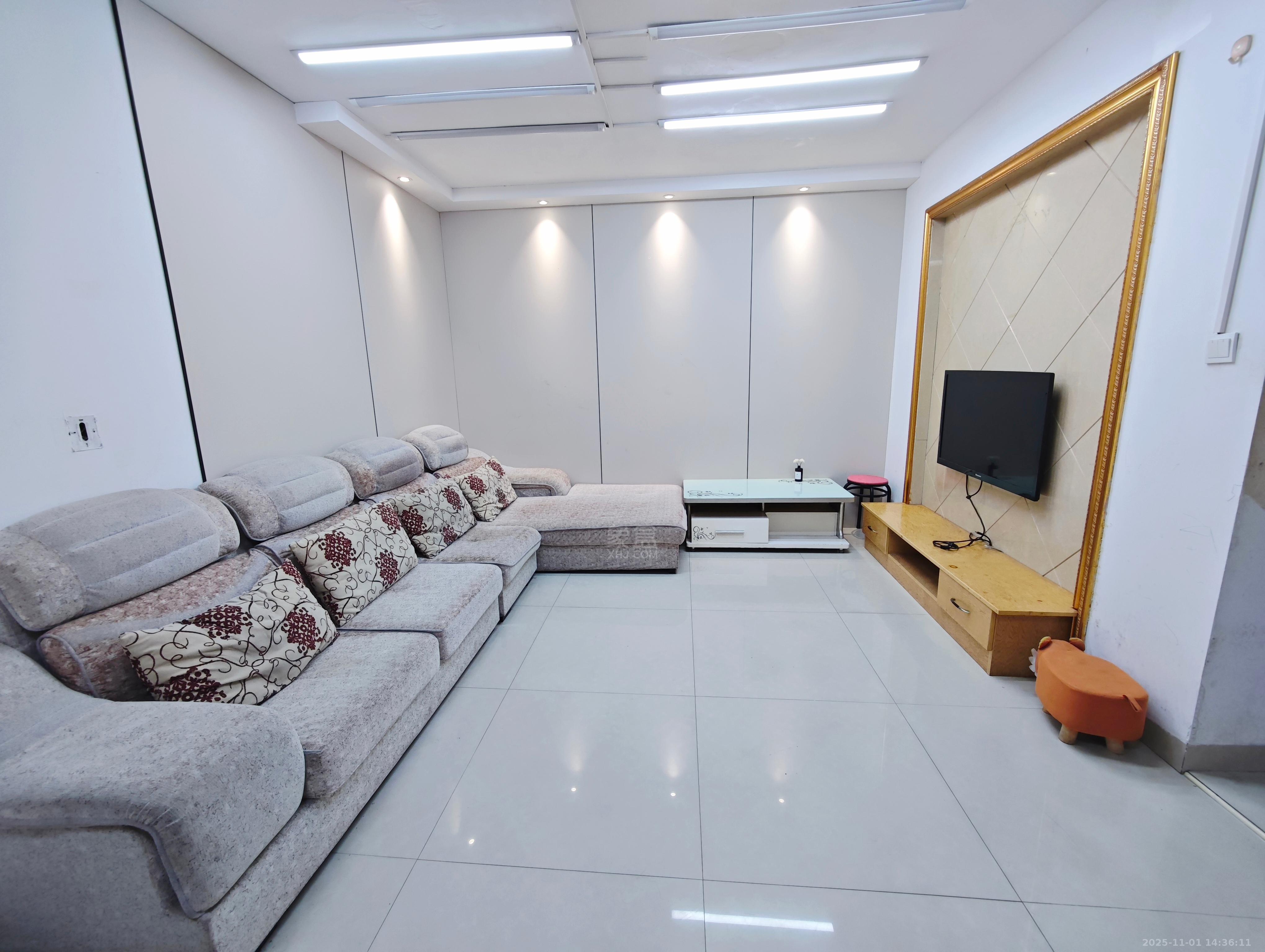 丰园大厦  2室1厅1卫    1300.0元/月 丰园大厦  2室1厅1卫    1300.0元/月室内图