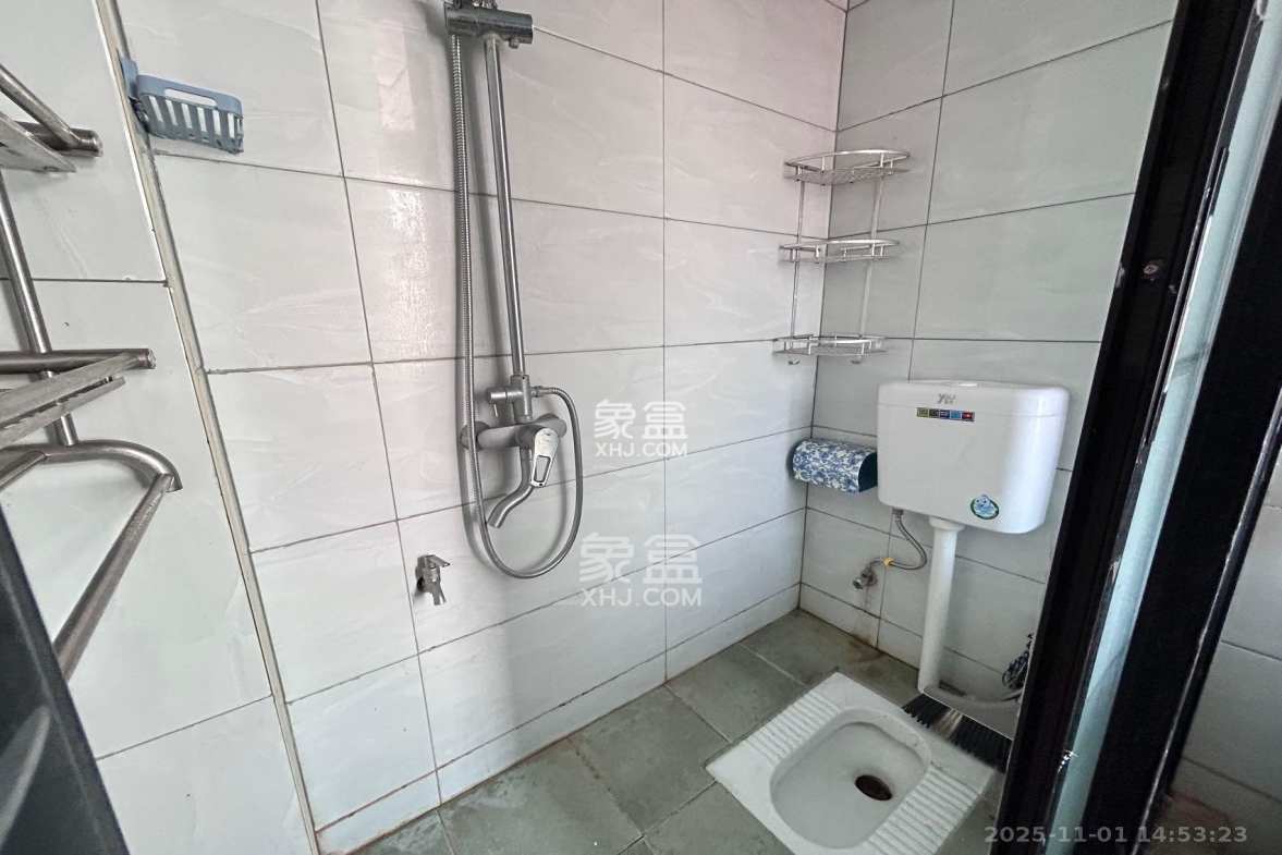 火把山小区 1室1厅1卫 1300.0元/月 火把山小区 1室1厅1卫 1300.0元/月室内图