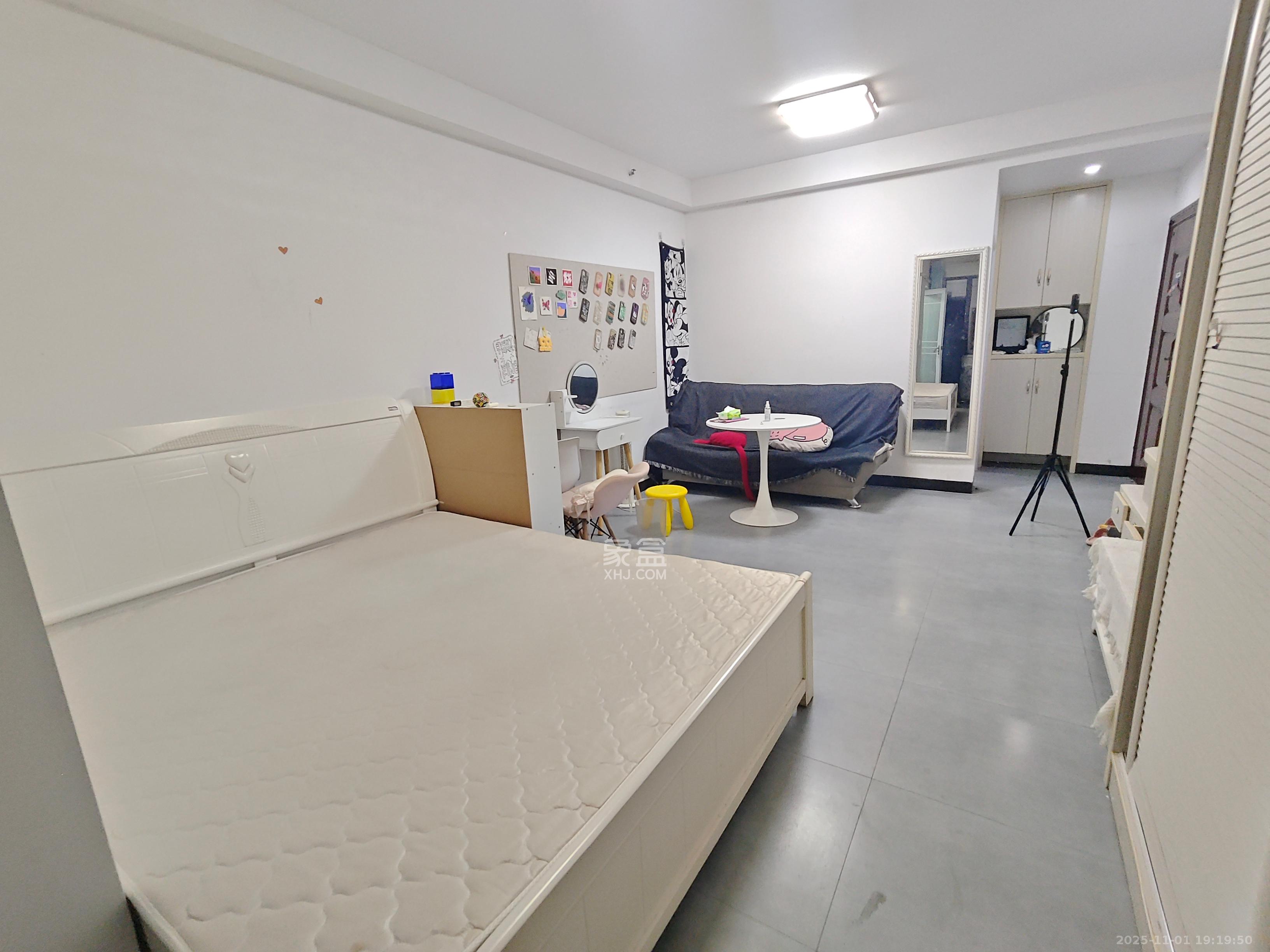 西子湖畔沃府 1室1厅1卫 1600.0元/月 西子湖畔沃府 1室1厅1卫 1600.0元/月室内图