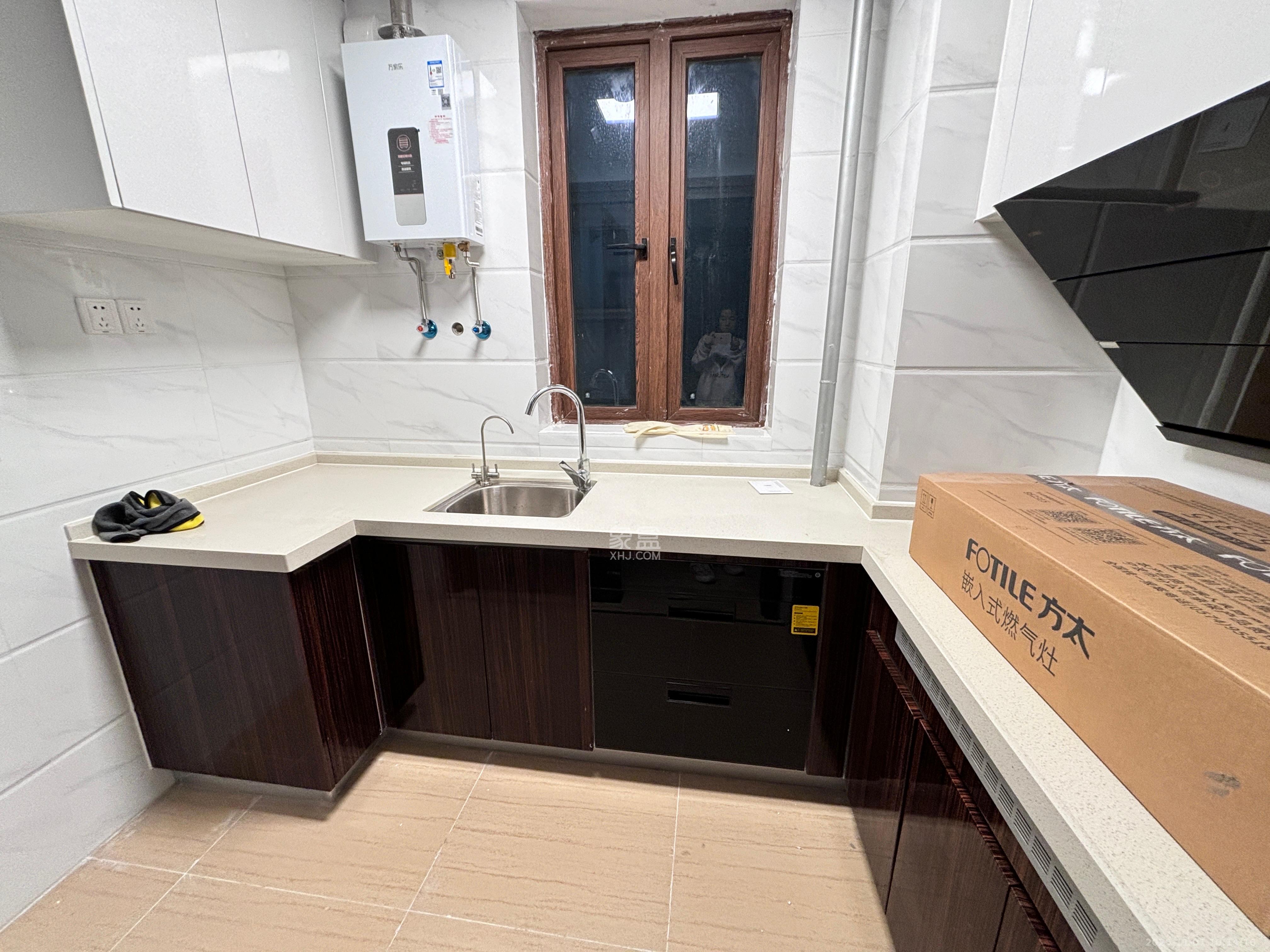 碧桂园翘楚棠  3室2厅2卫    2300.0元/月室内图