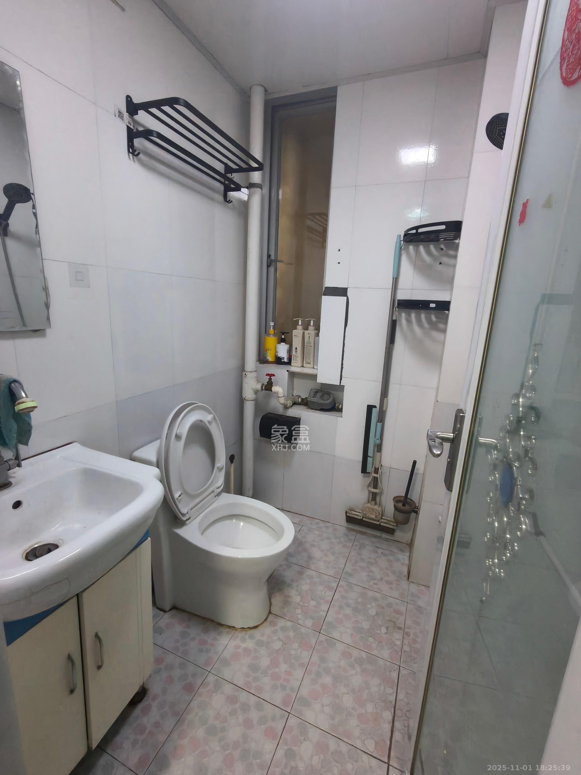 上河国际B座  1室1厅1卫    1600.0元/月室内图