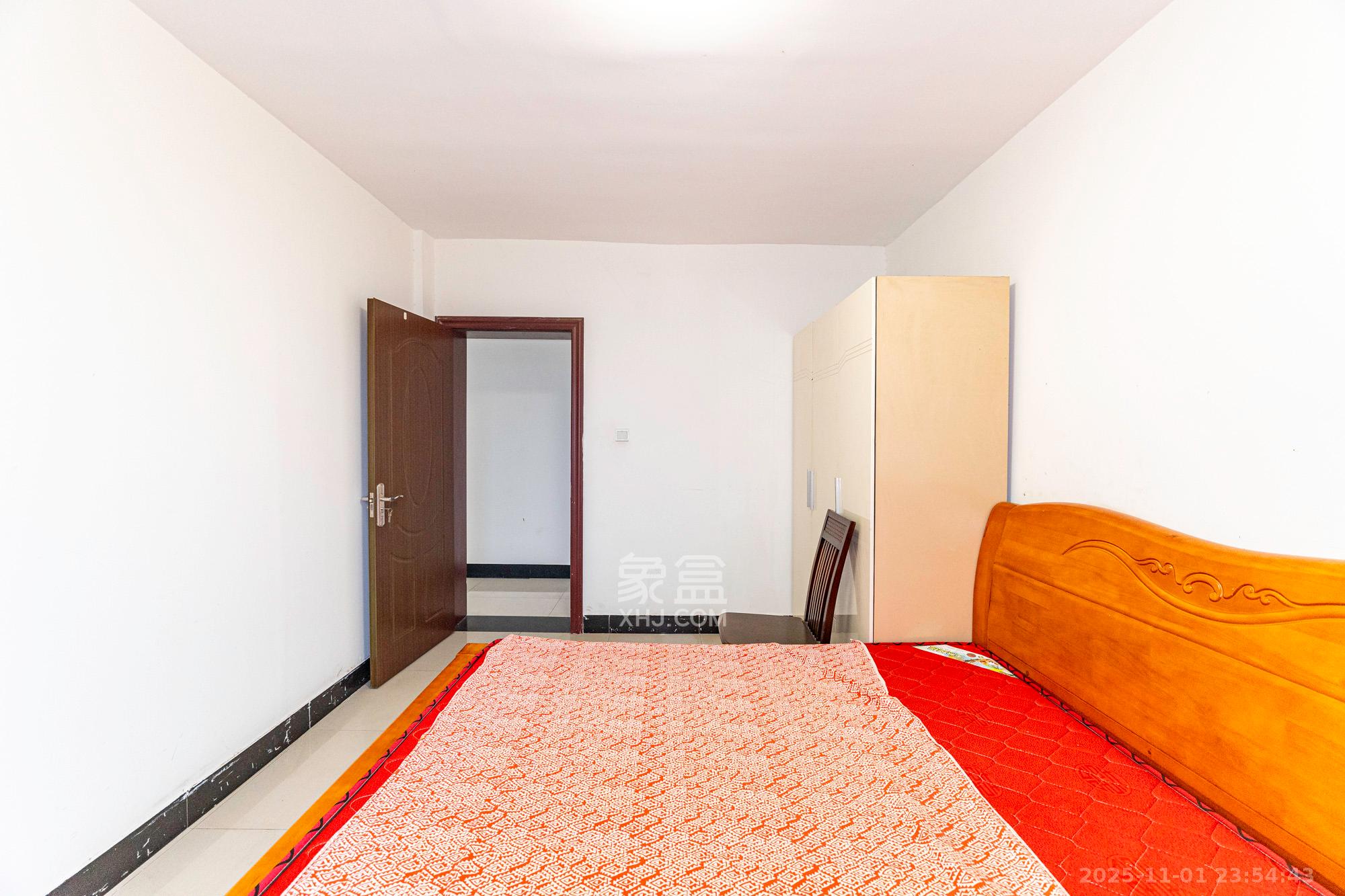 长沙县公安局单位房  3室2厅2卫    71.8万卧室