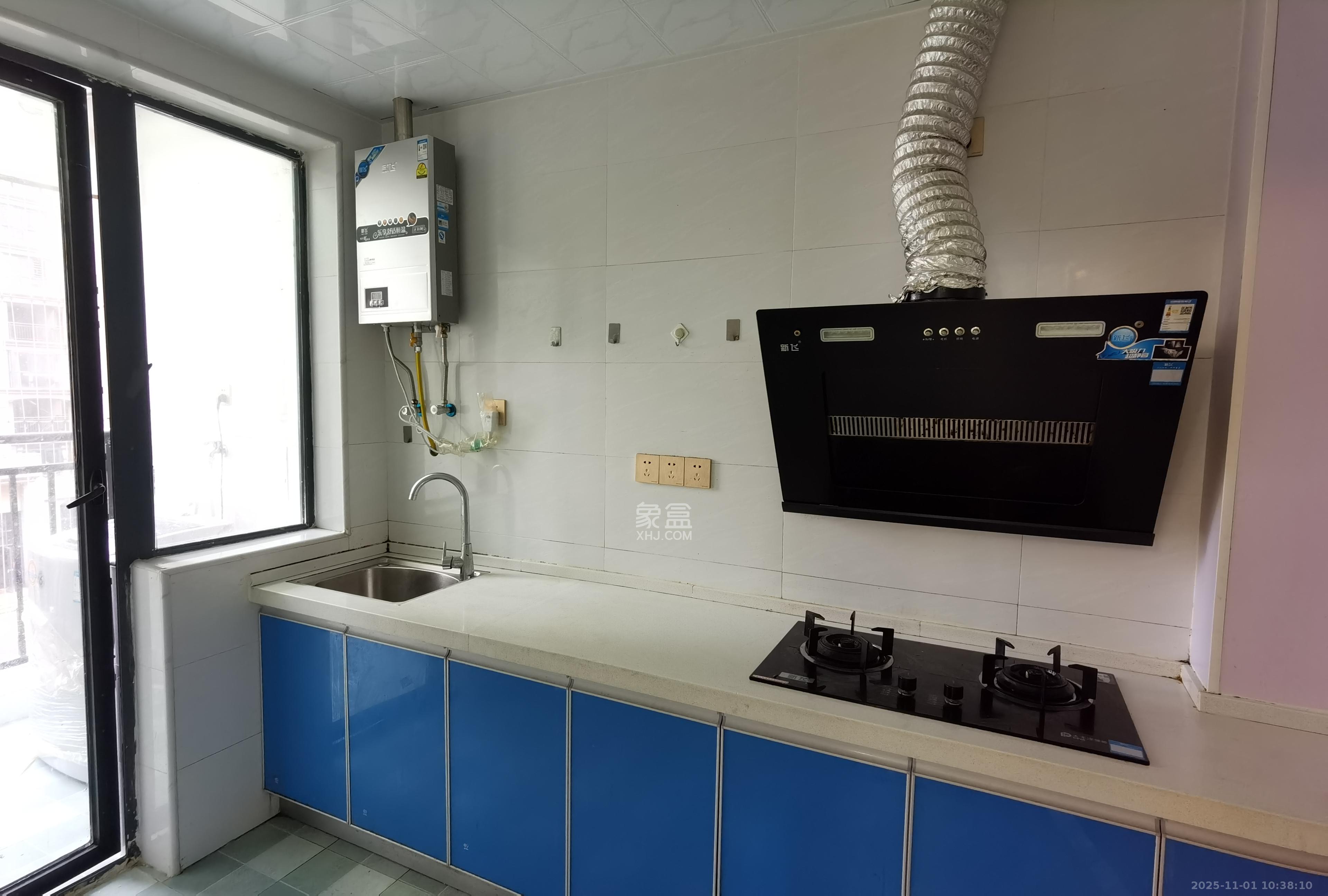 邦盛水岸御园 4室2厅2卫 2600.0元/月 邦盛水岸御园 4室2厅2卫 2600.0元/月室内图