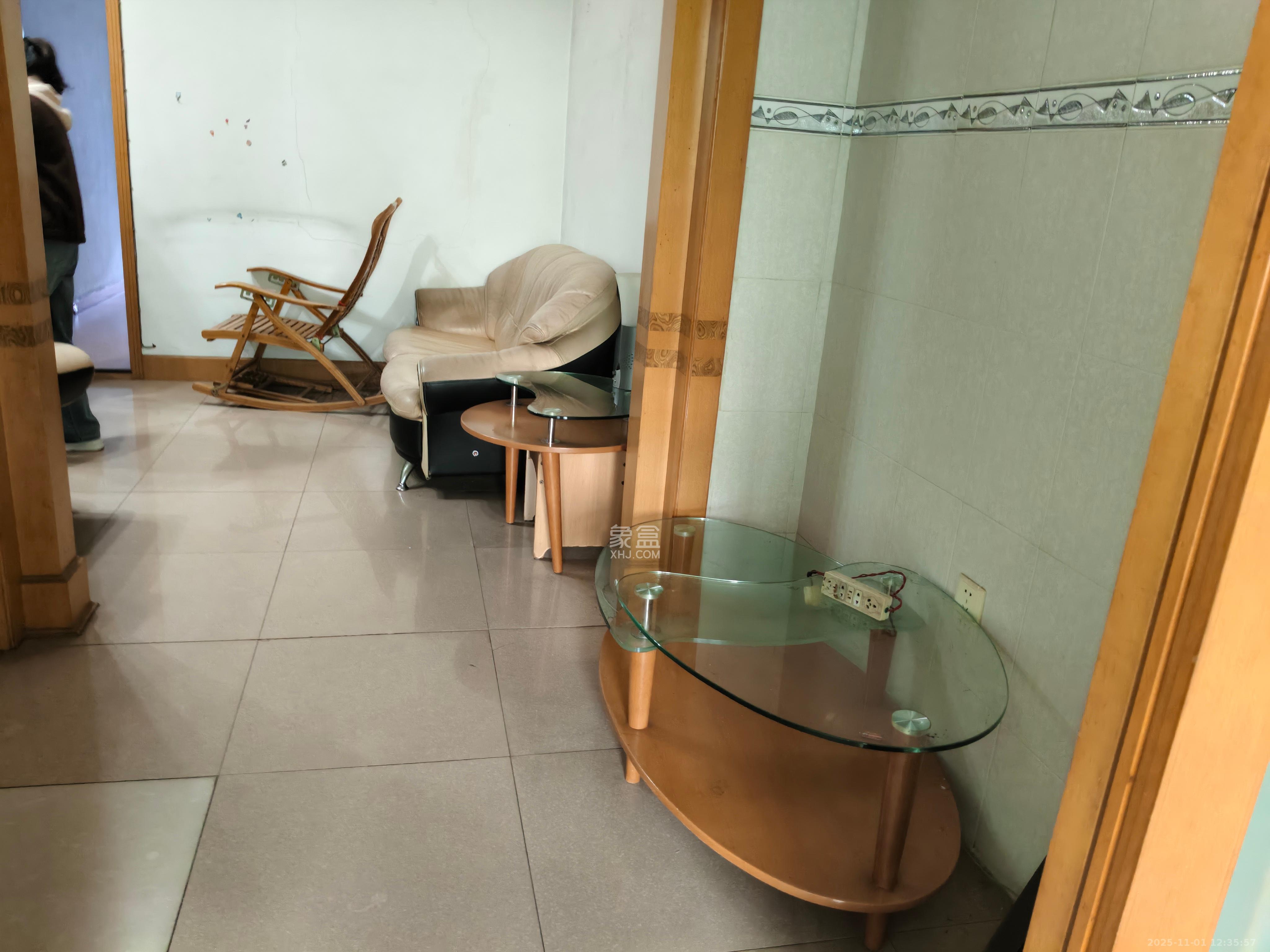 古堆山小区国家电网宿舍  3室1厅1卫    1600.0元/月室内图