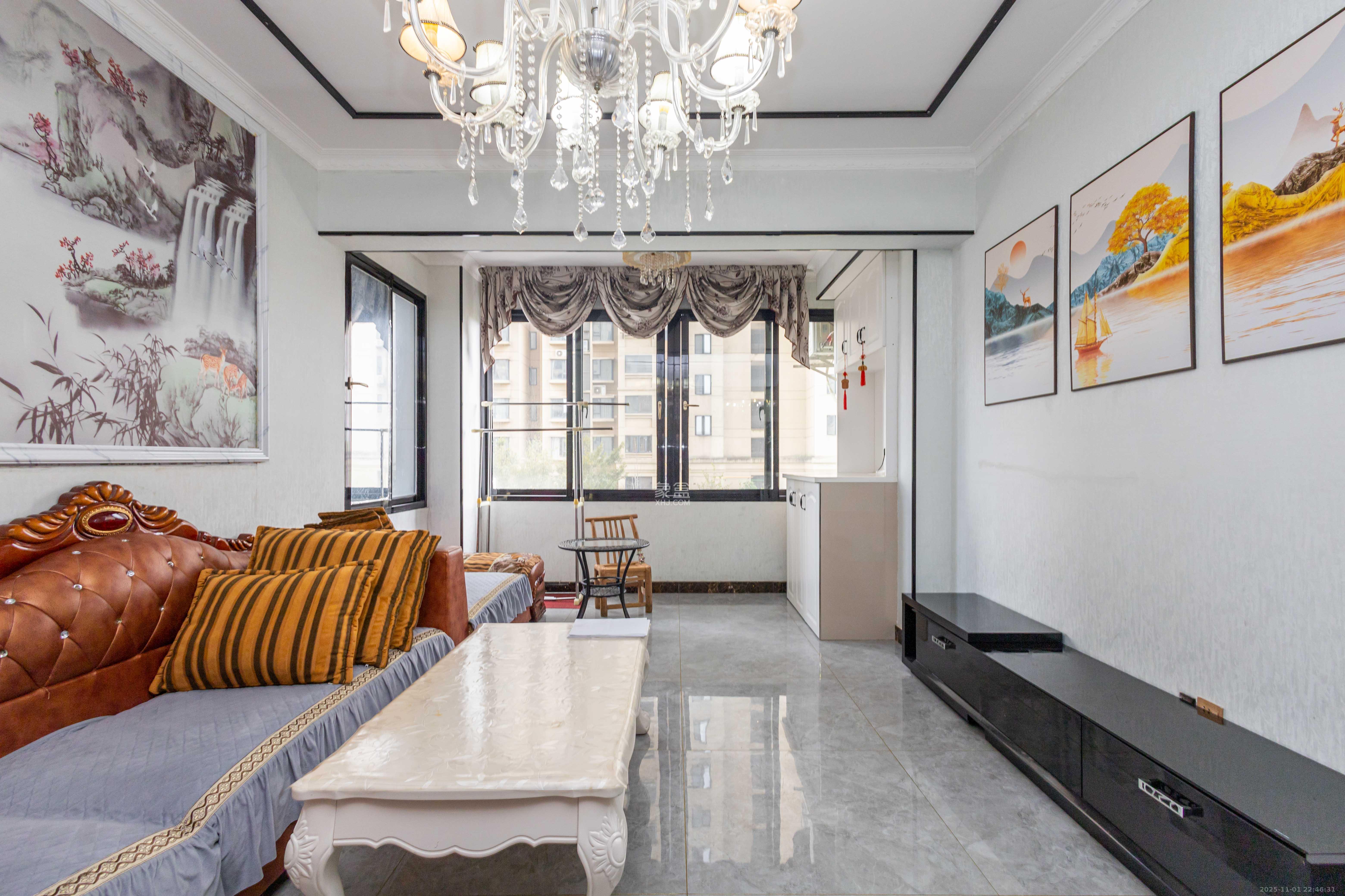 爵世名邸东湖(东湖壹号企业总部基地) 3室2厅1卫 78.0万 爵世名邸东湖(东湖壹号企业总部基地) 3室2厅1卫 78.0万客厅