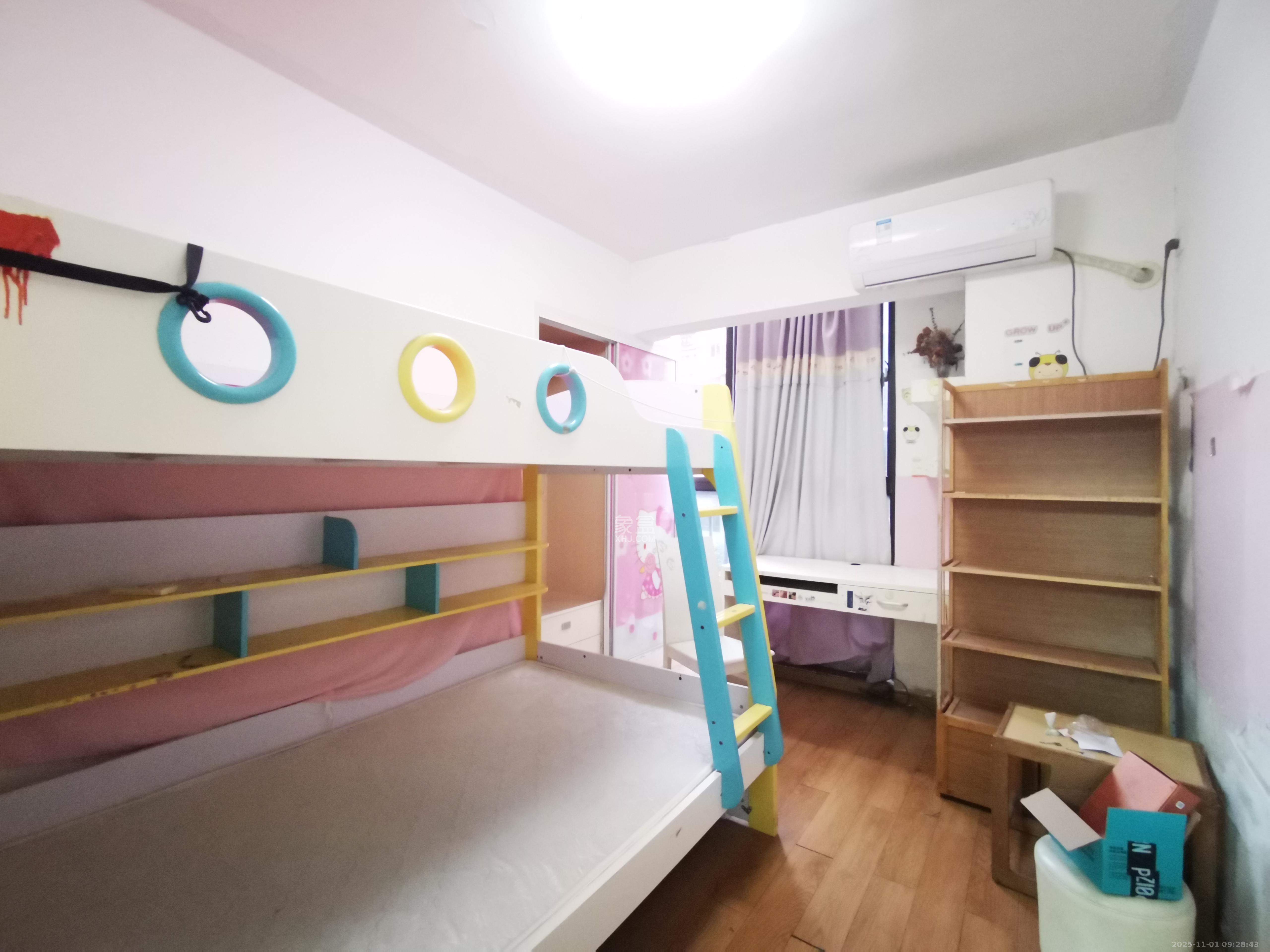 保利麓谷林语E区  3室2厅1卫    2500.0元/月室内图