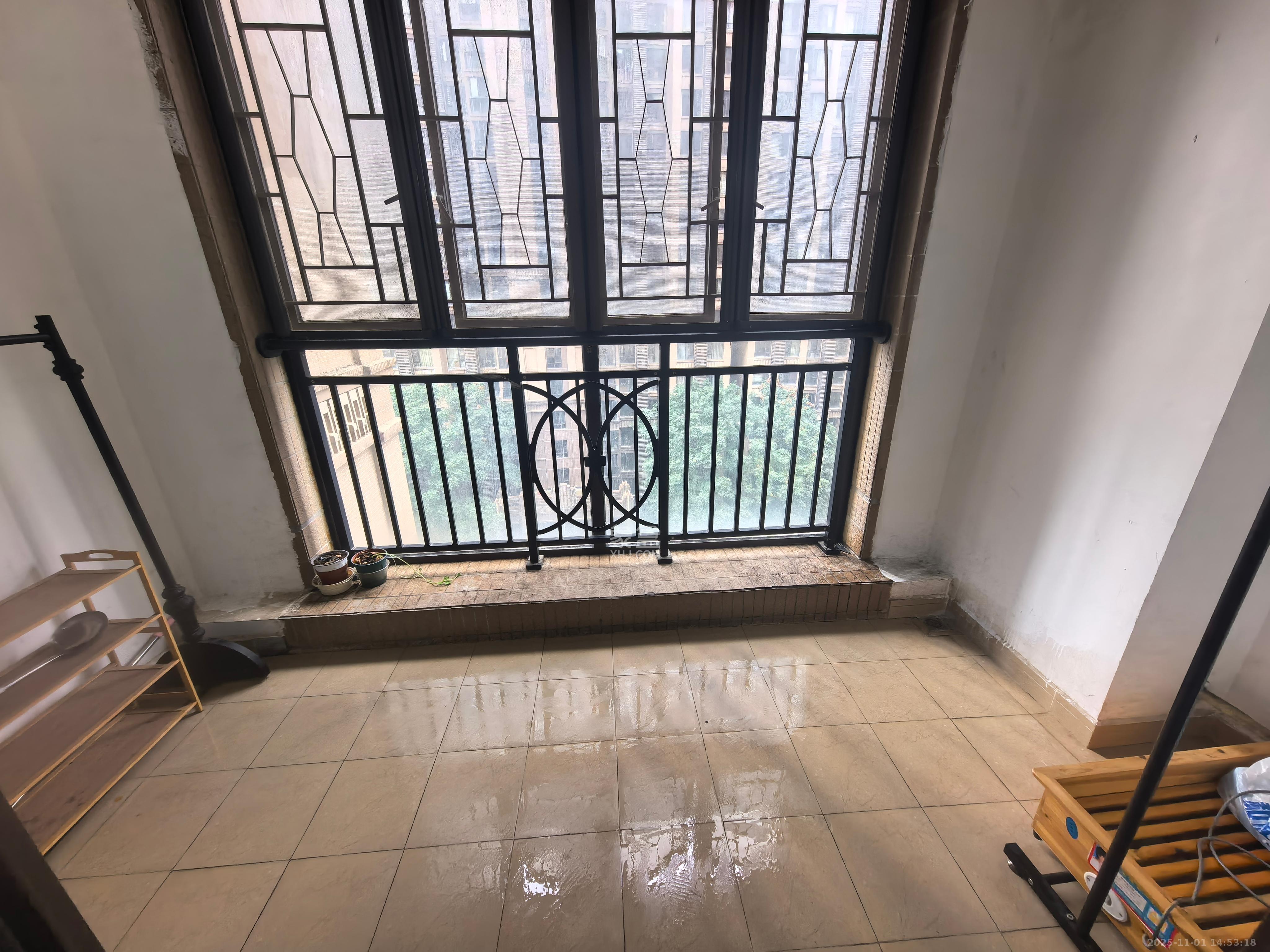 中海国际一期  3室2厅2卫    2300.0元/月室内图