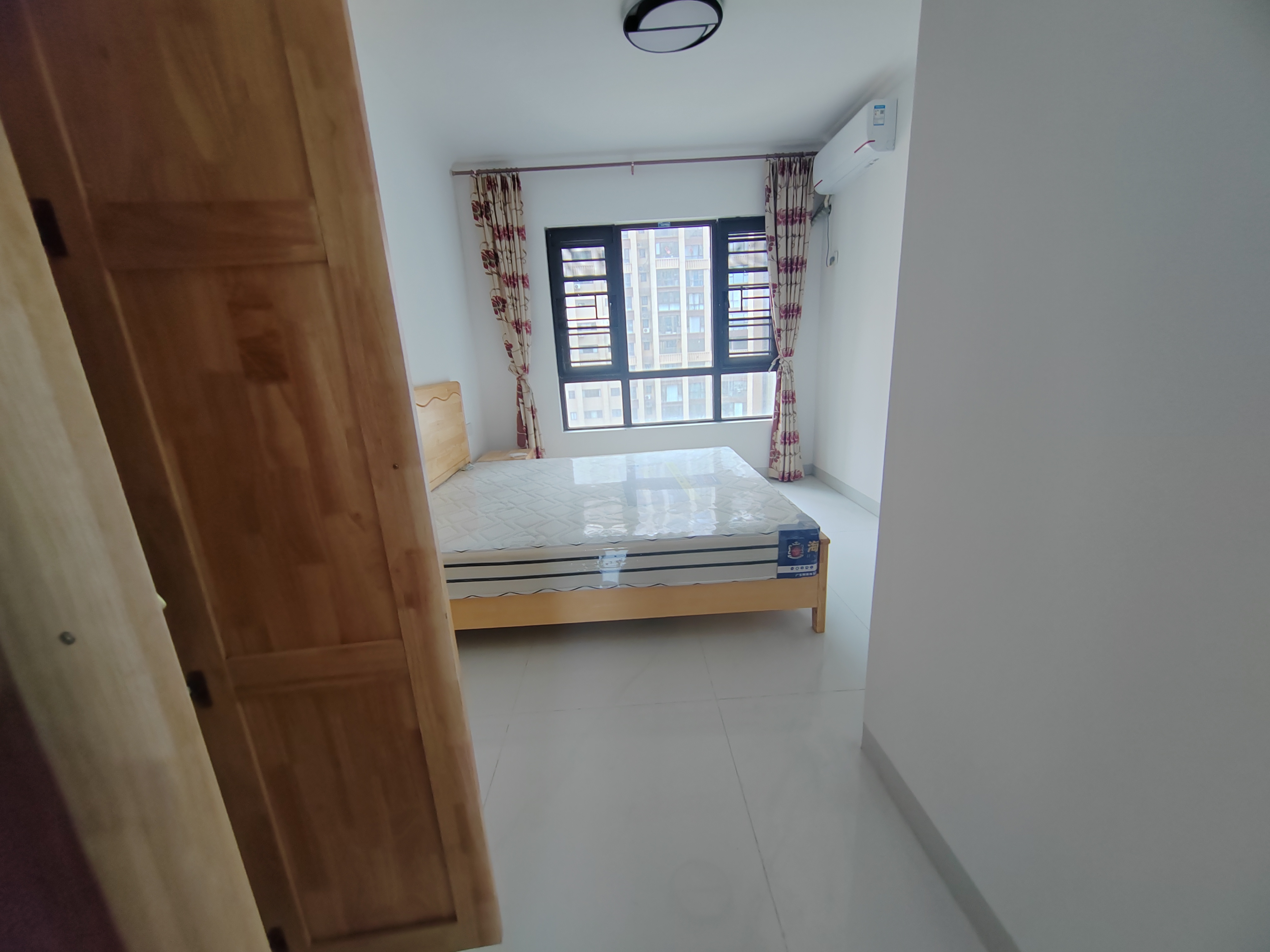 恩祥新城  4室2厅2卫    4500.0元/月室内图